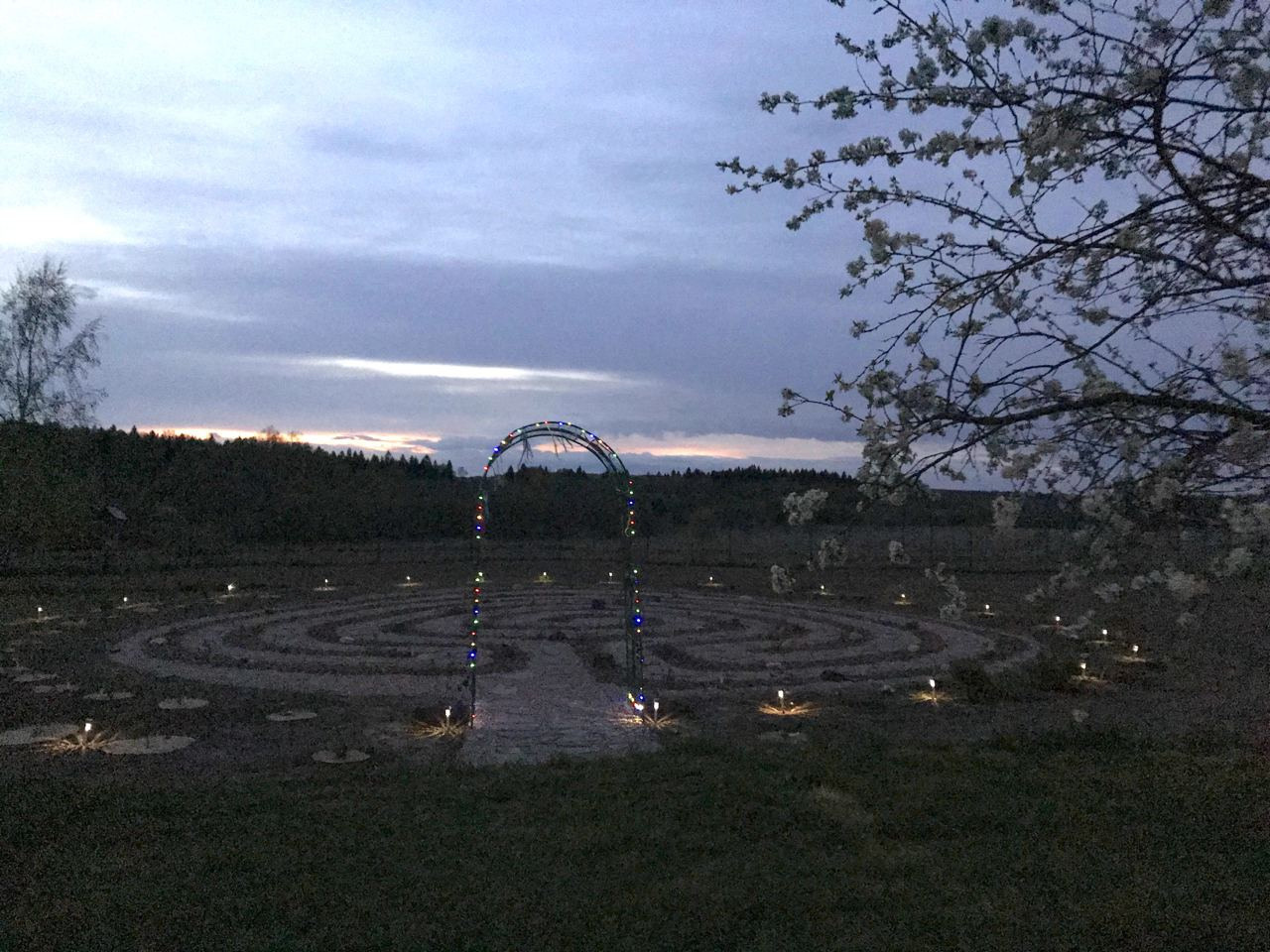 Лабиринт на экоферме в Подмосковье. Эко отдых в Подмосковье в эко-отеле Марии Гиппенрейтер