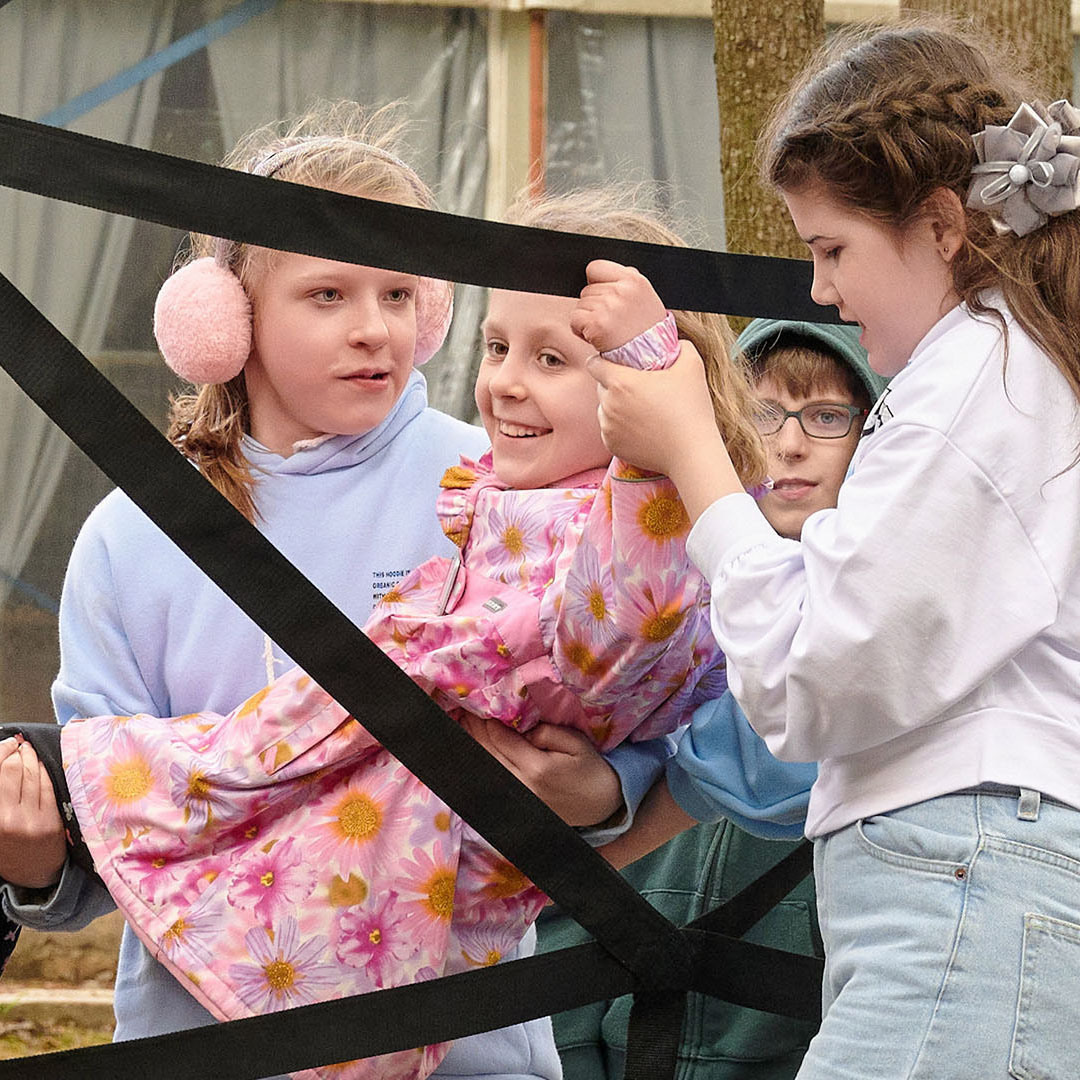 детская фотосессия, дети играют и участвуют в конкурсах