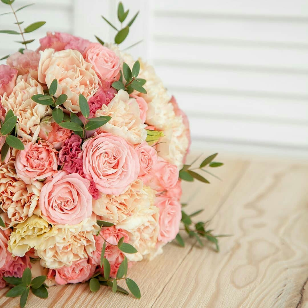 Флорист Маргарита Гладкова. Букет невесты в пудровых тонах