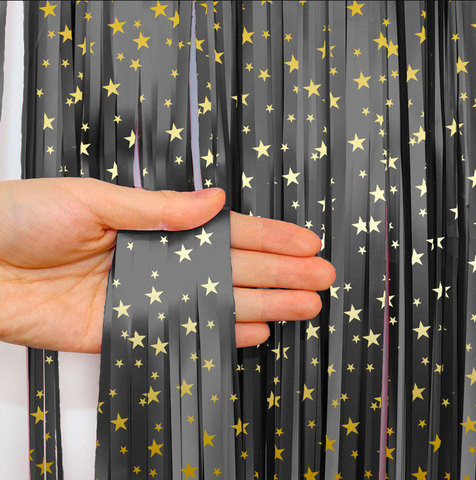 Фотозона с дождиком. Студия праздничного декора