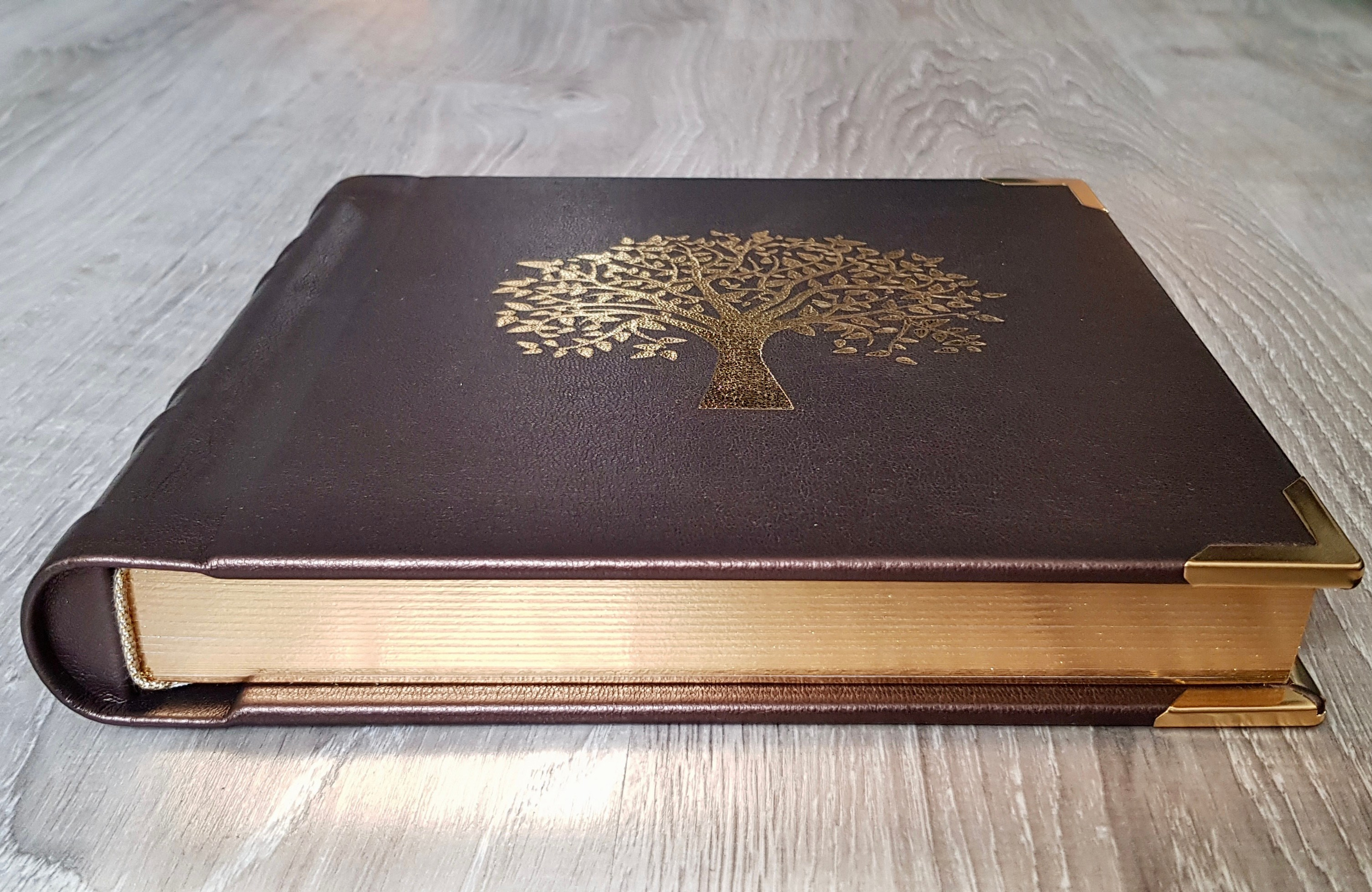 Фотокнига премиум в подарок. Портретный Фотограф в Москве Юлия Батурина