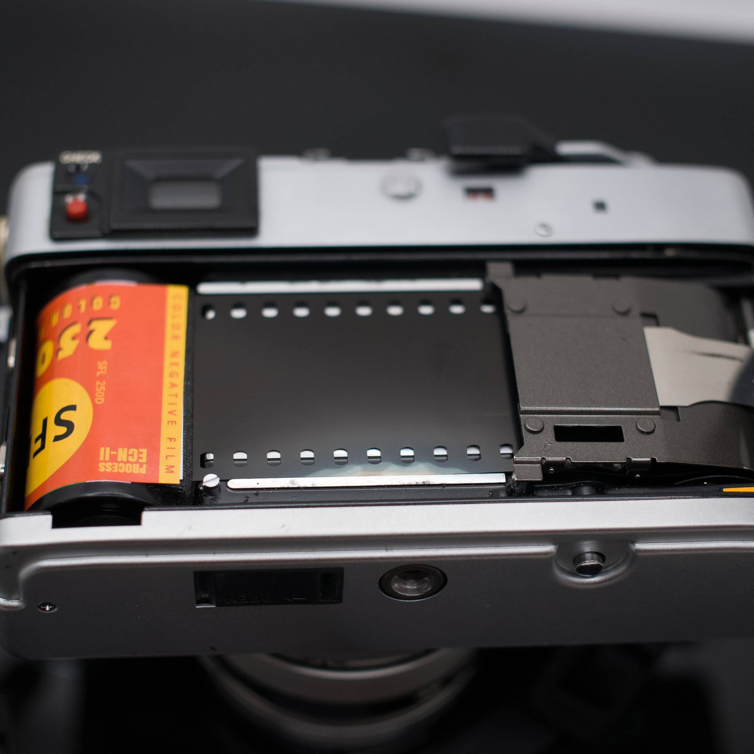 Обзор фотоаппарата Canon Canonet QL17 G-III и примеры фотографий