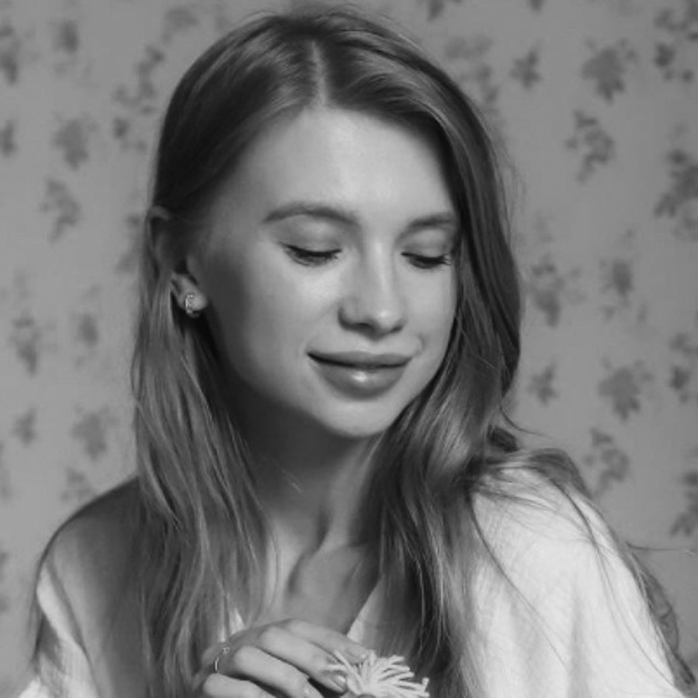 ОТЗЫВЫ. ВИДЕОГРАФ, РЕЖИССЕР — КАТЯ ГУСЕВА