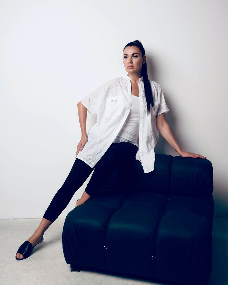 Коллекции подчеркивают сущность неподвластных времени силуэтов и изысканной непринужденности. PIKANTO — бренд женской одежды