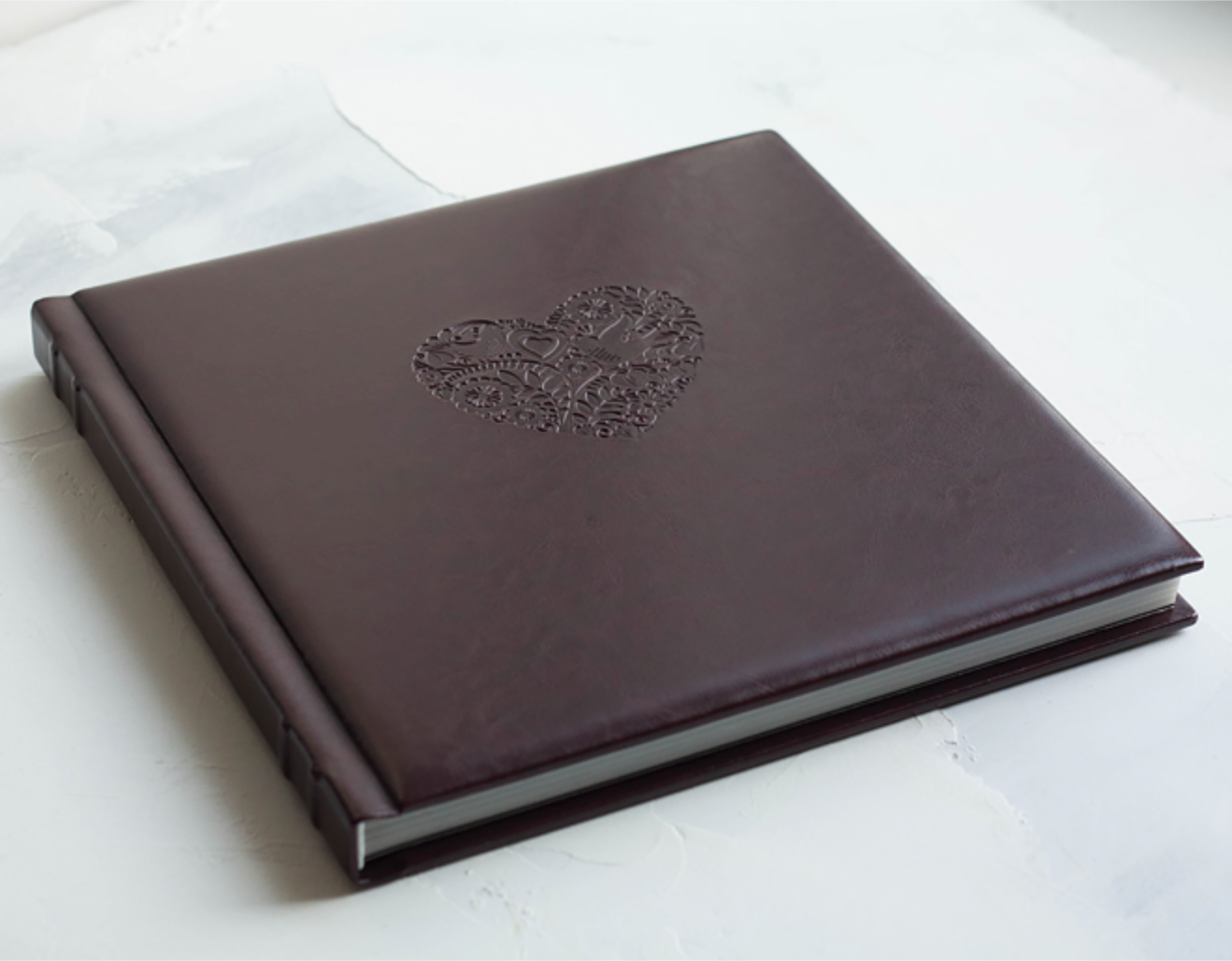 Кк, Тиснение, искуст.кожа, техн. Фотограф Ольга Молева