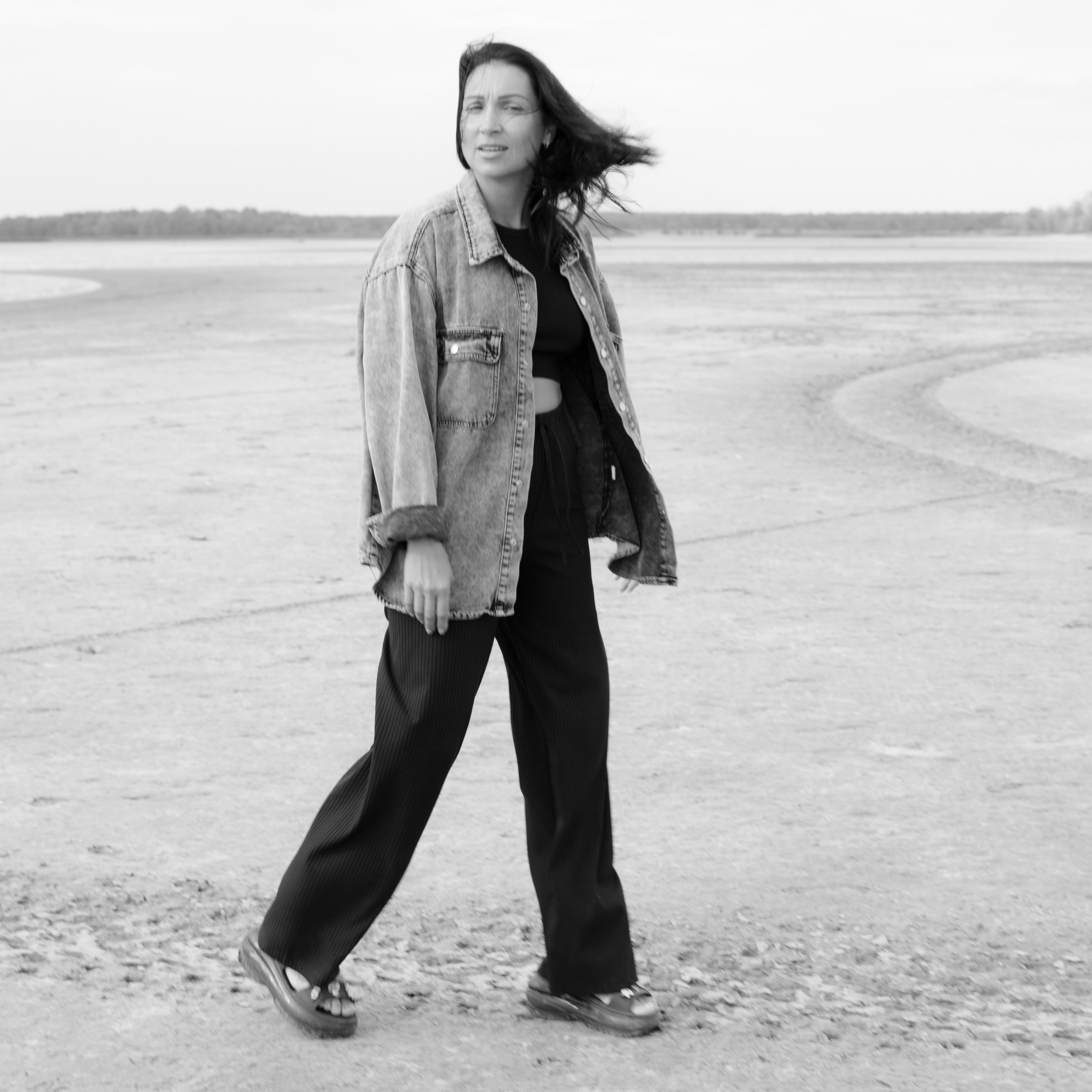 женский портрет, фотограф казань, фотограф спб, фотосессия, индивидуальная фотосессия, фото - терапия, Я-Есть, фотография, фотосессия в Казани, фотограф Дарья Гром, психологический портрет, чернобелая фотография, фотограф чб, фото история, фотосессия души