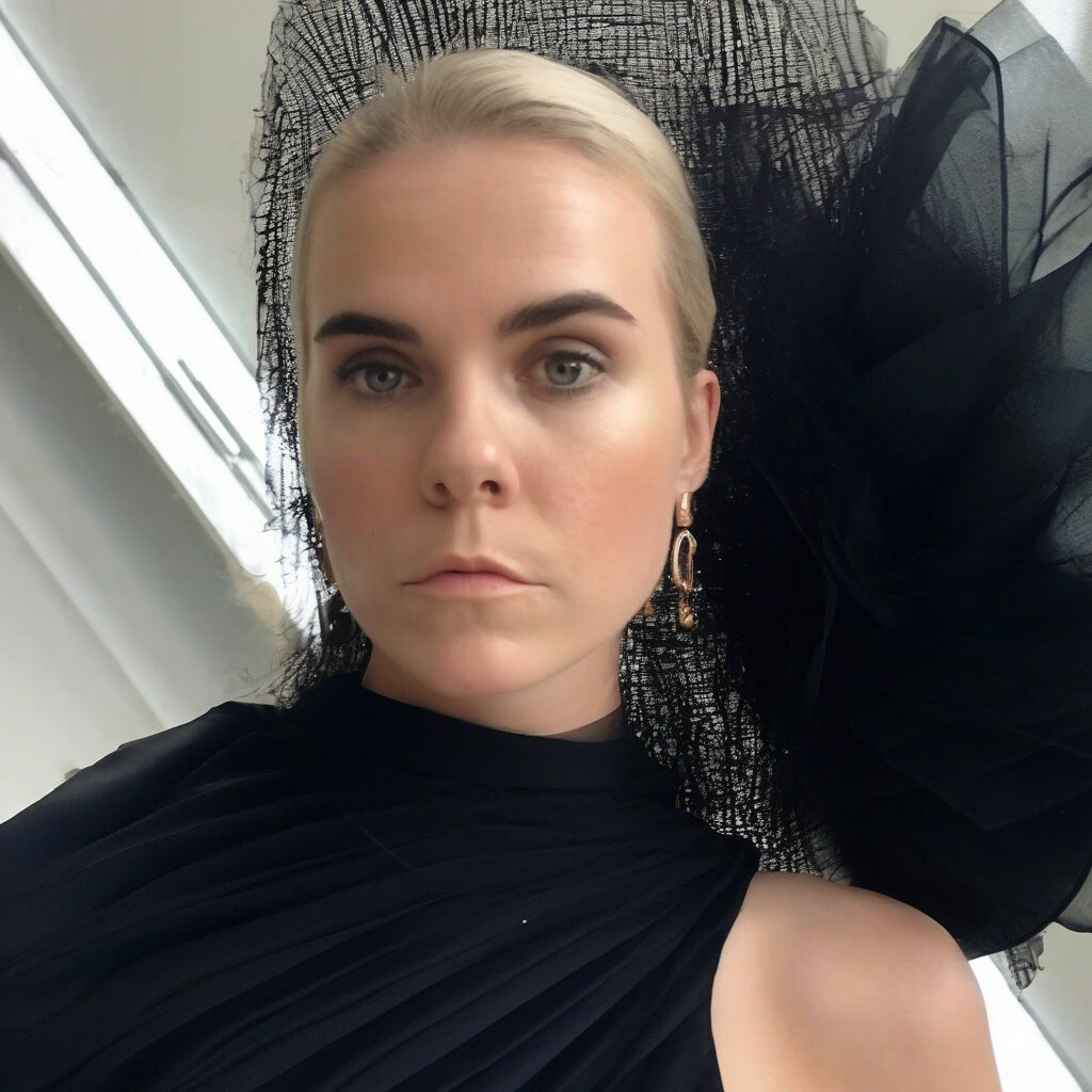 Биография. KLAVDIYA TABUNOVA I Business and fashion