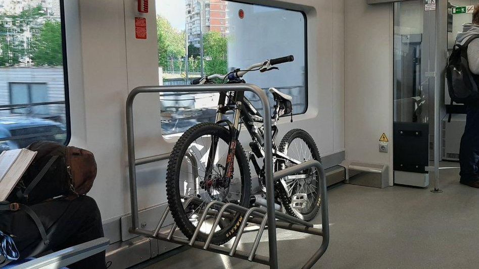 Москва, станция Курская, завод Арма. Каталожный предметный фотограф