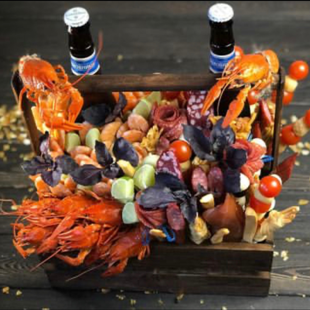 Мужские букеты Сургут. Клубника в шоколаде в Сургуте