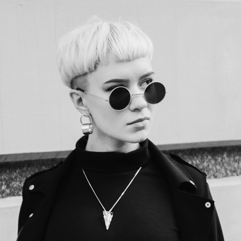 Контакты. Арт-директор и фотограф Токарева Дарья