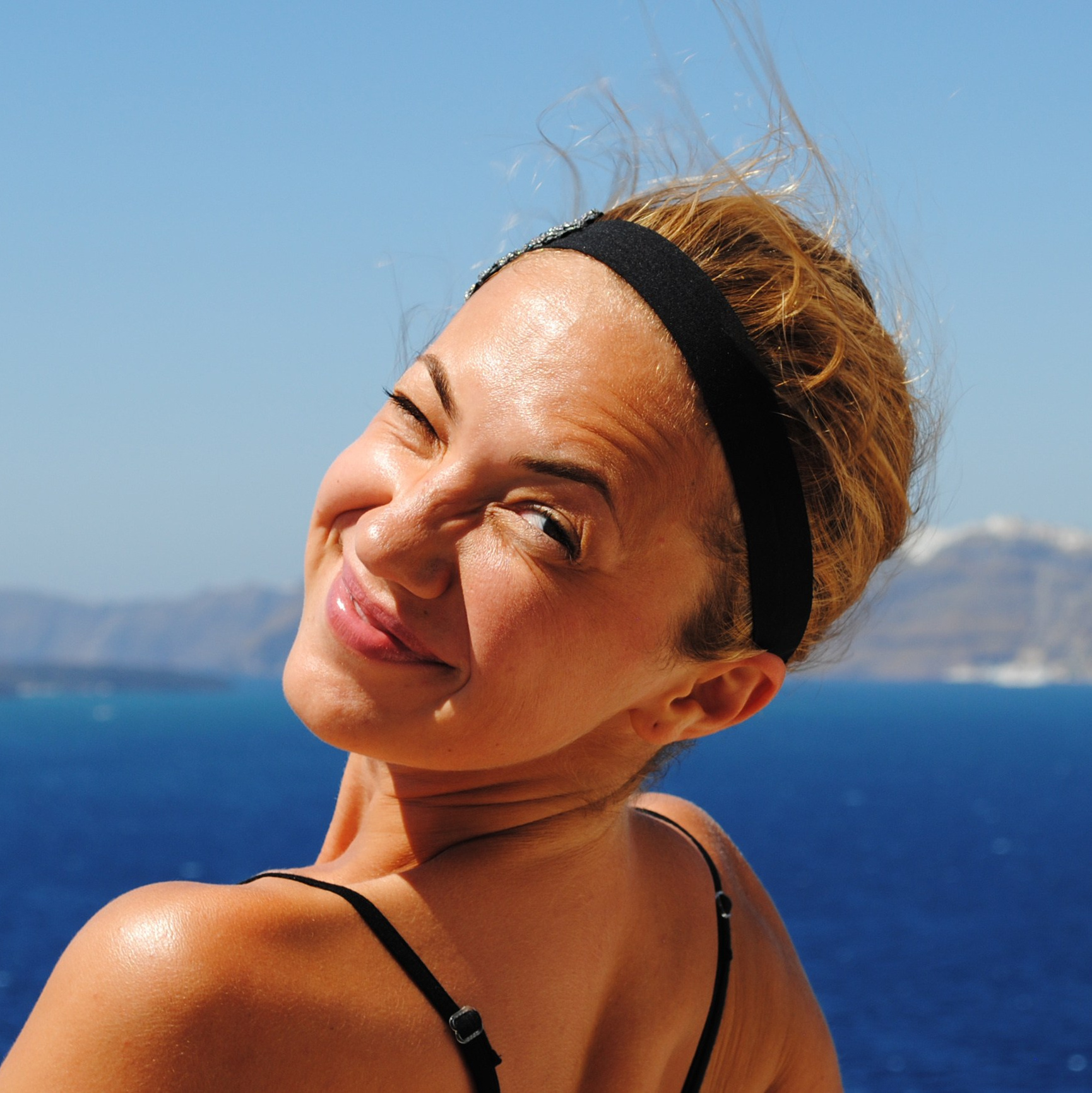 Contacts. Professional Photographer in Portugal. Oksana Lomnova