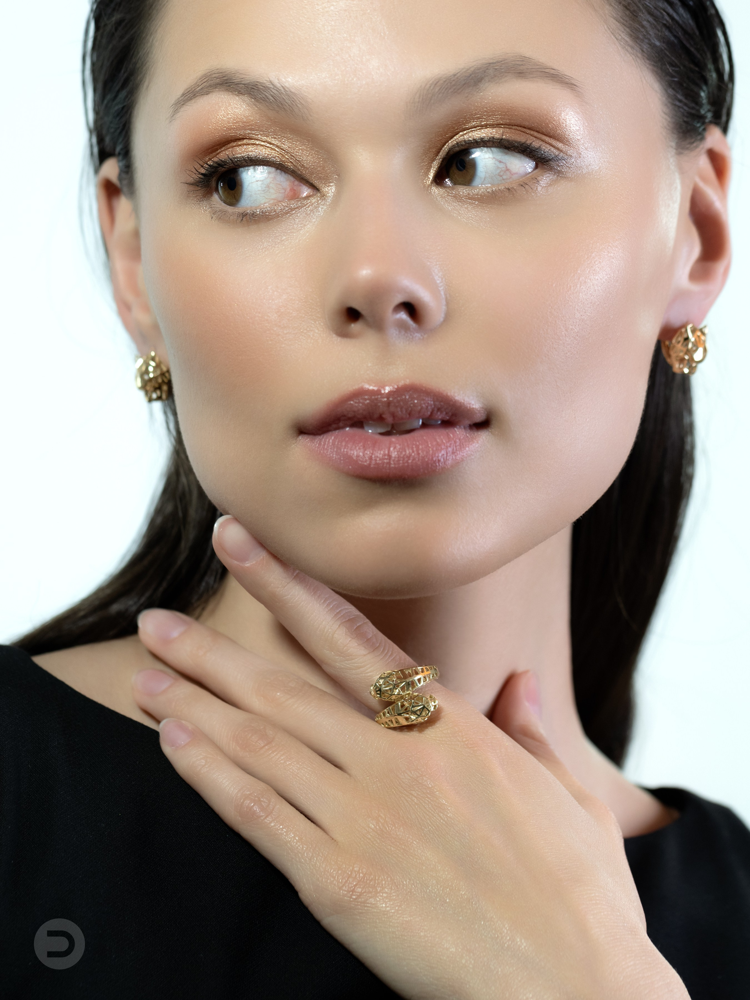 Фотограф ювелирных украшений в Санкт-Петербурге Воробьева Мария