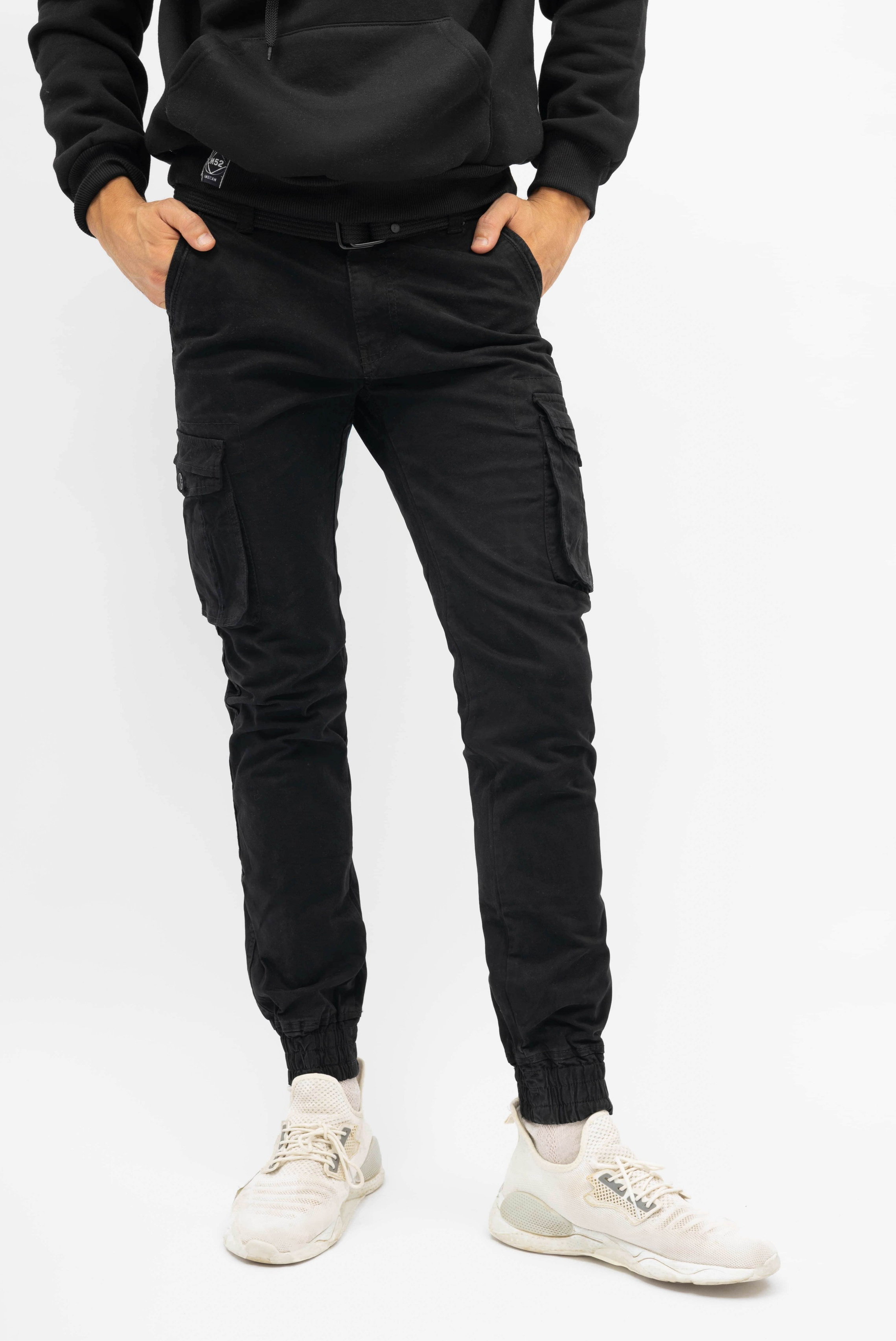 Предметное фото мужской одежды - стиль и комфорт для каждого дня.