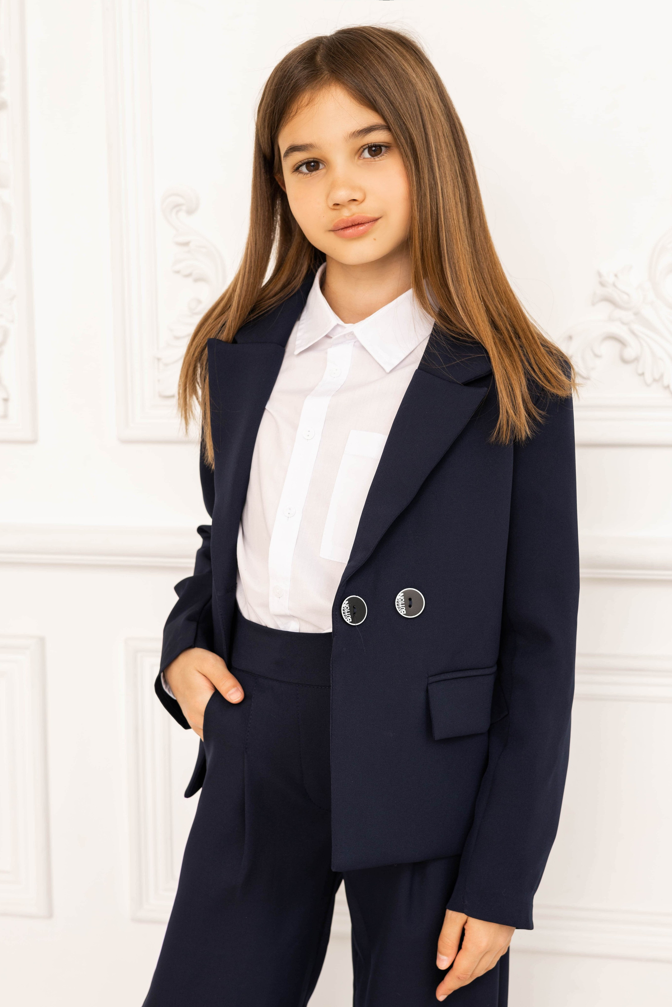 Предметное фото детской одежды - элегантные и забавные наряды.