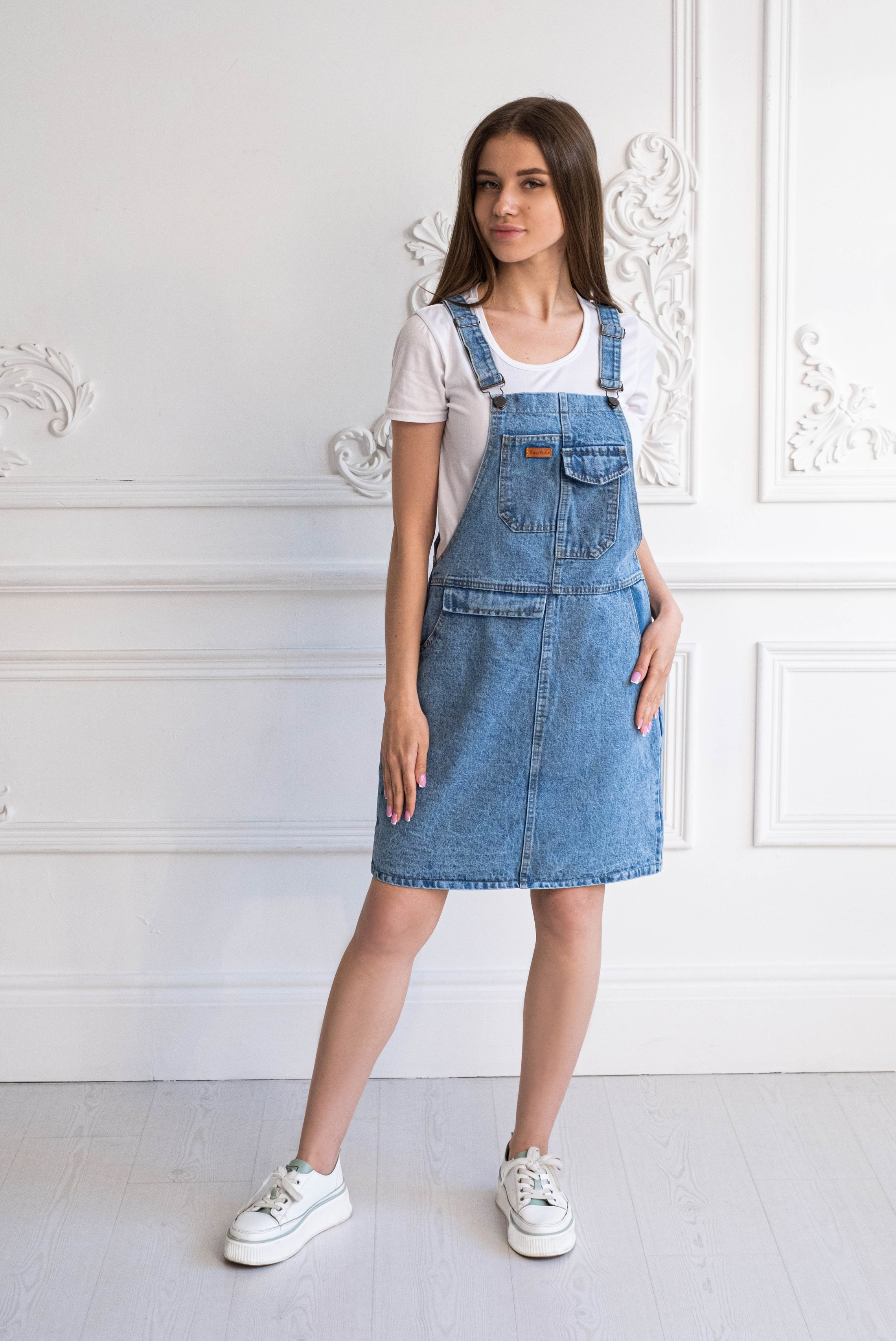 Предметное фото женской одежды - элегантность и удобство для вашего образа.