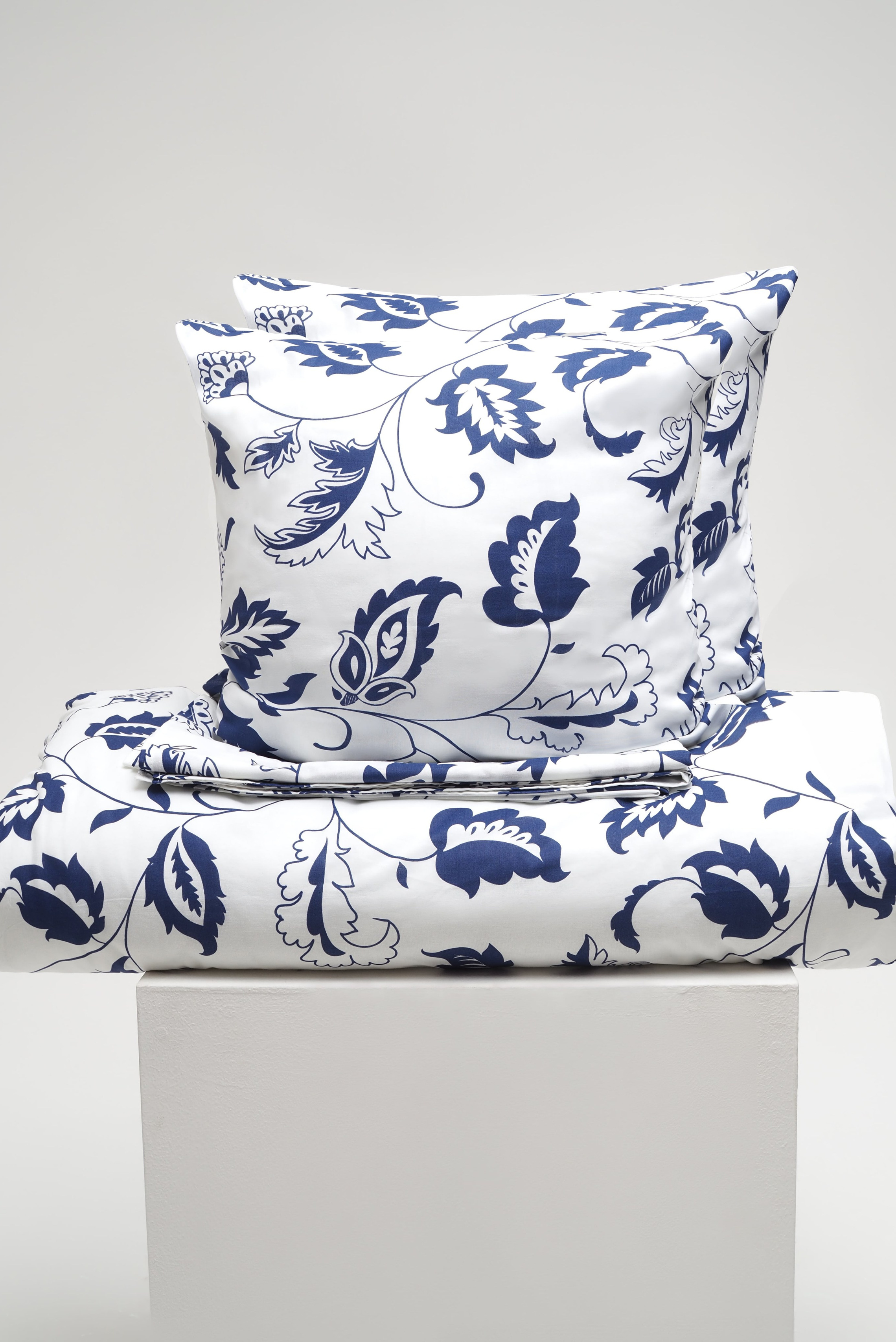 Предметное фото постельного белья - стиль и нежность в каждом комплекте.