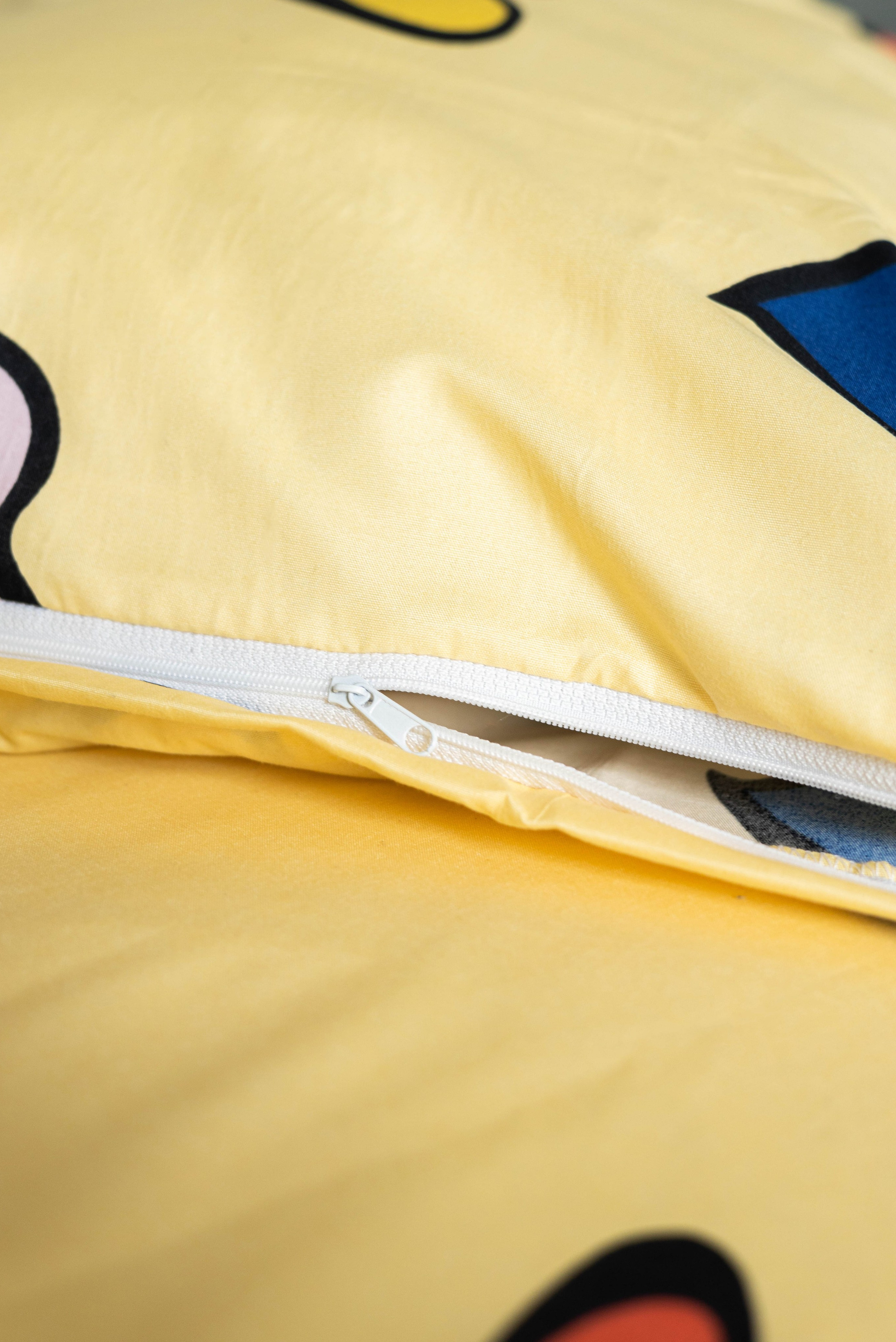 Предметное фото постельного белья - стиль и качество для вашего отдыха.