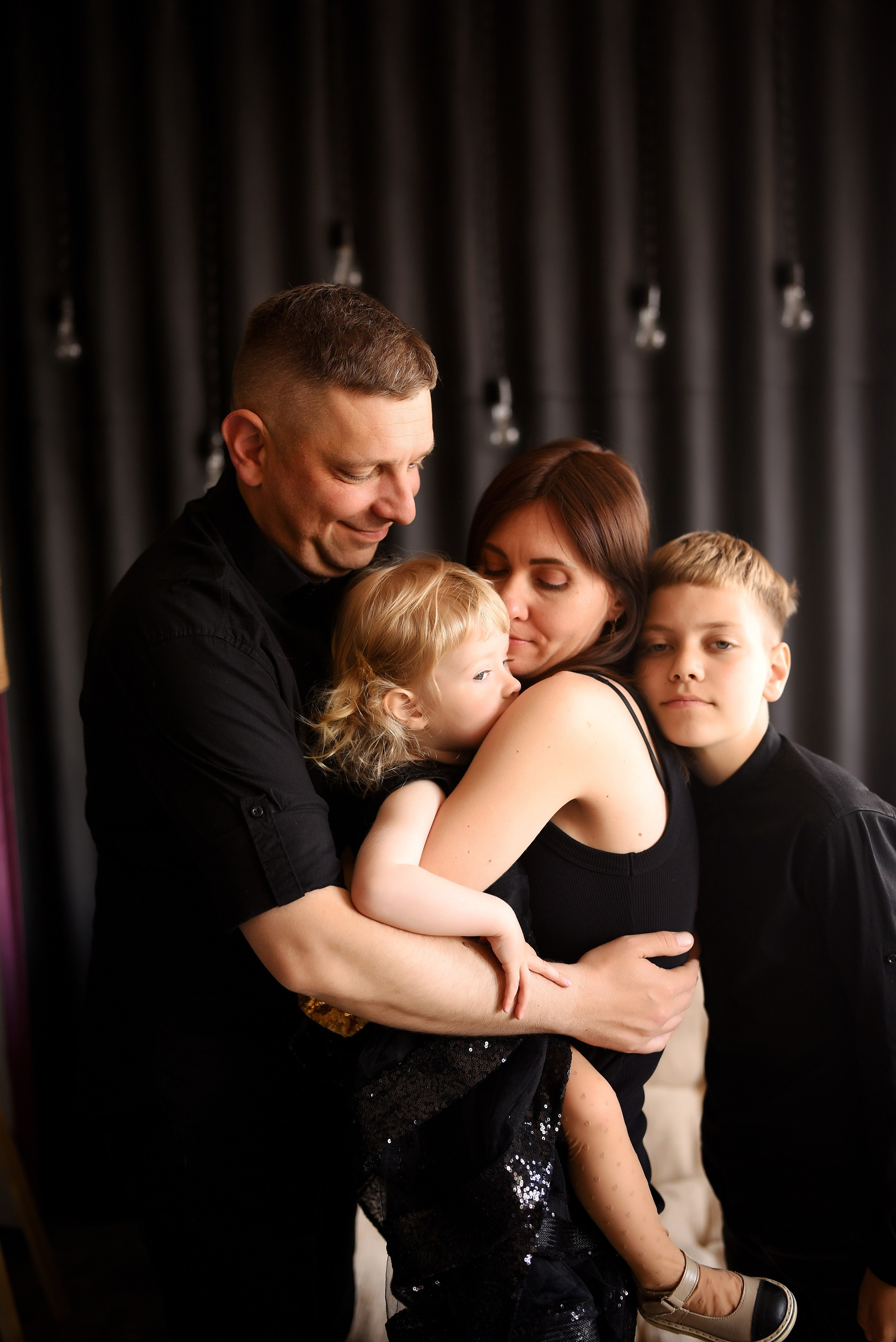 Самое важное в нашей жизни-семья. Время проведенное вместе-бесценно.