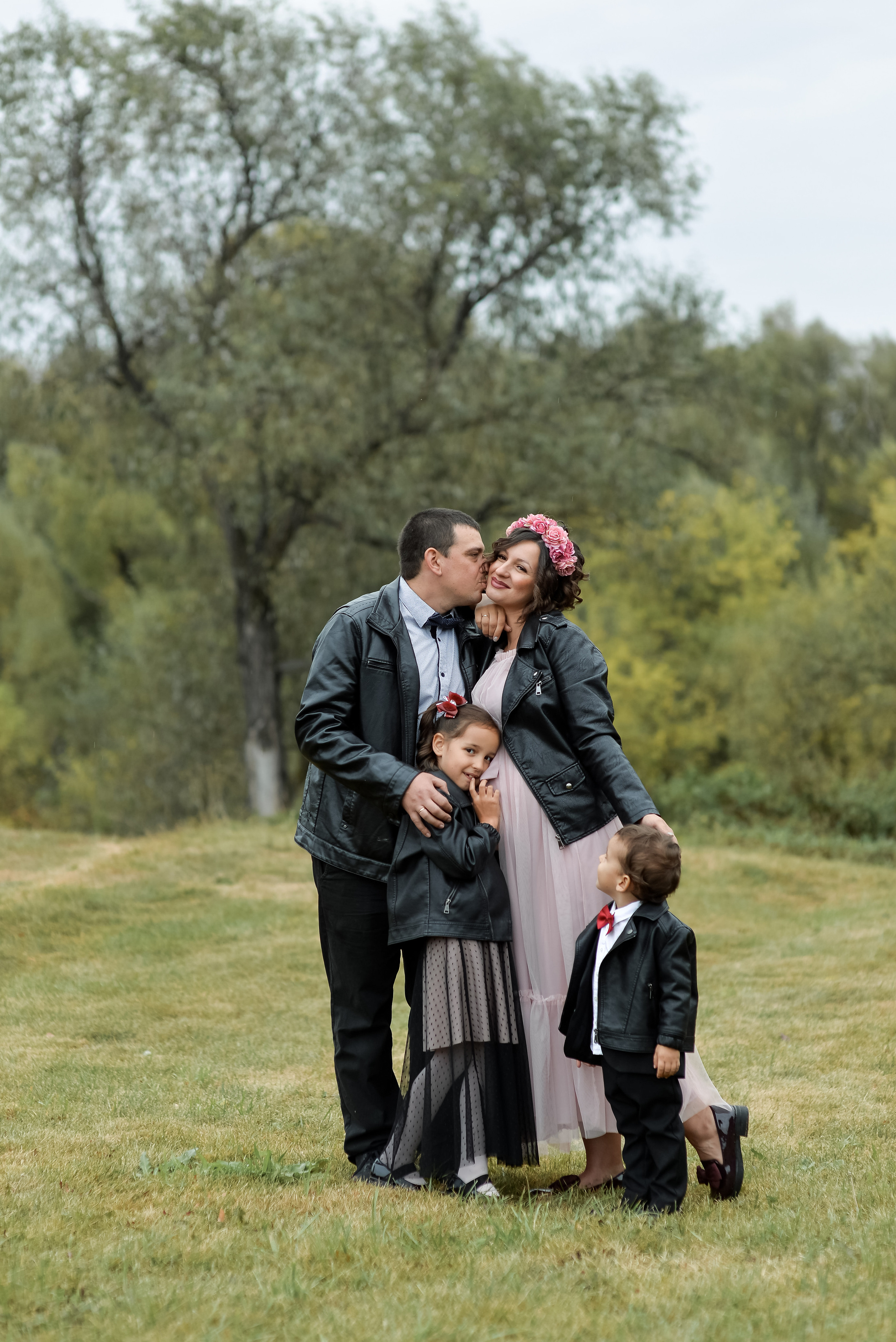 Семейная фотосессия прайс. Свадебный, семейный и школьный фотограф в Бийске Ксения Мамаева