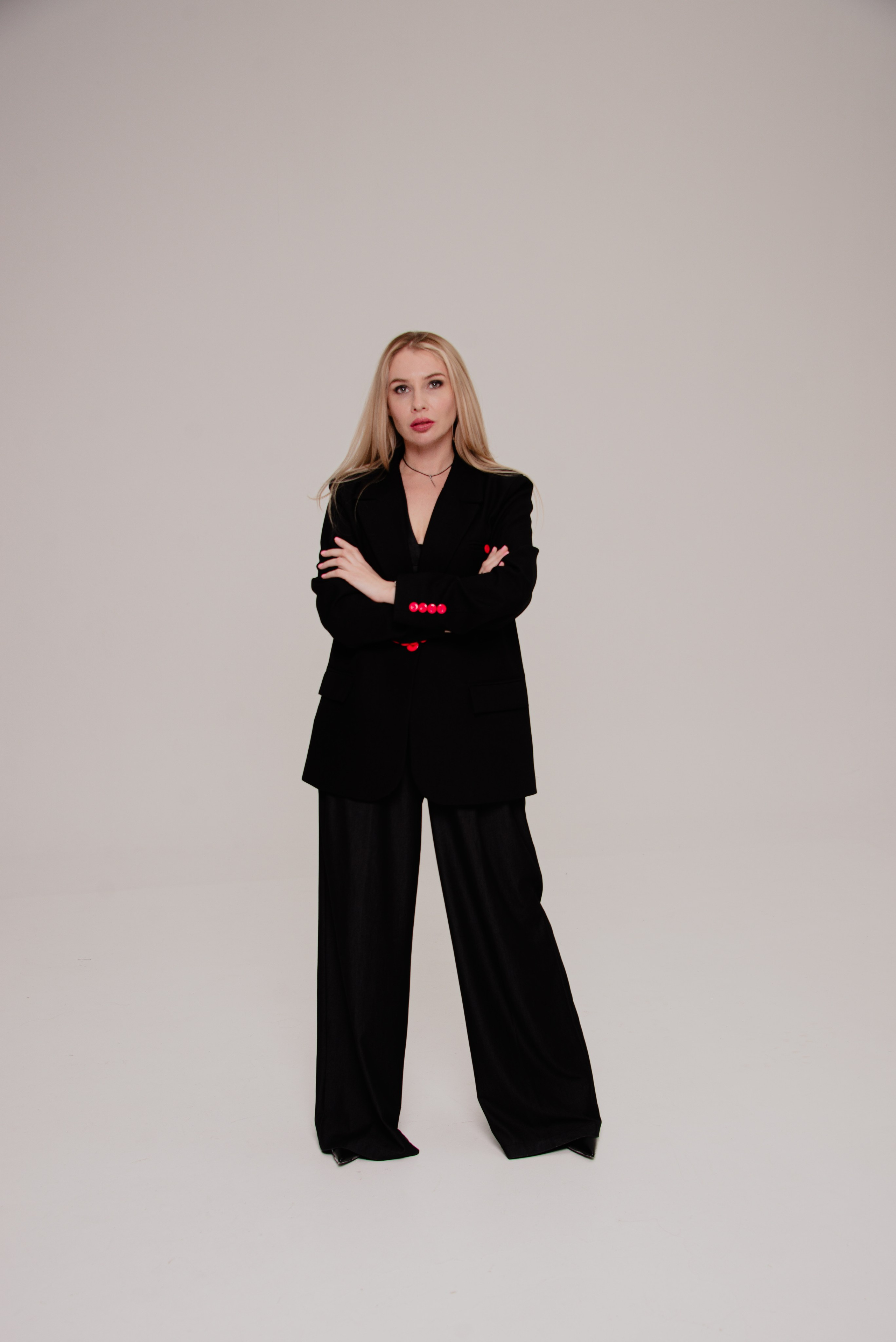 Контакты. Арт пространство Елены Акуловой