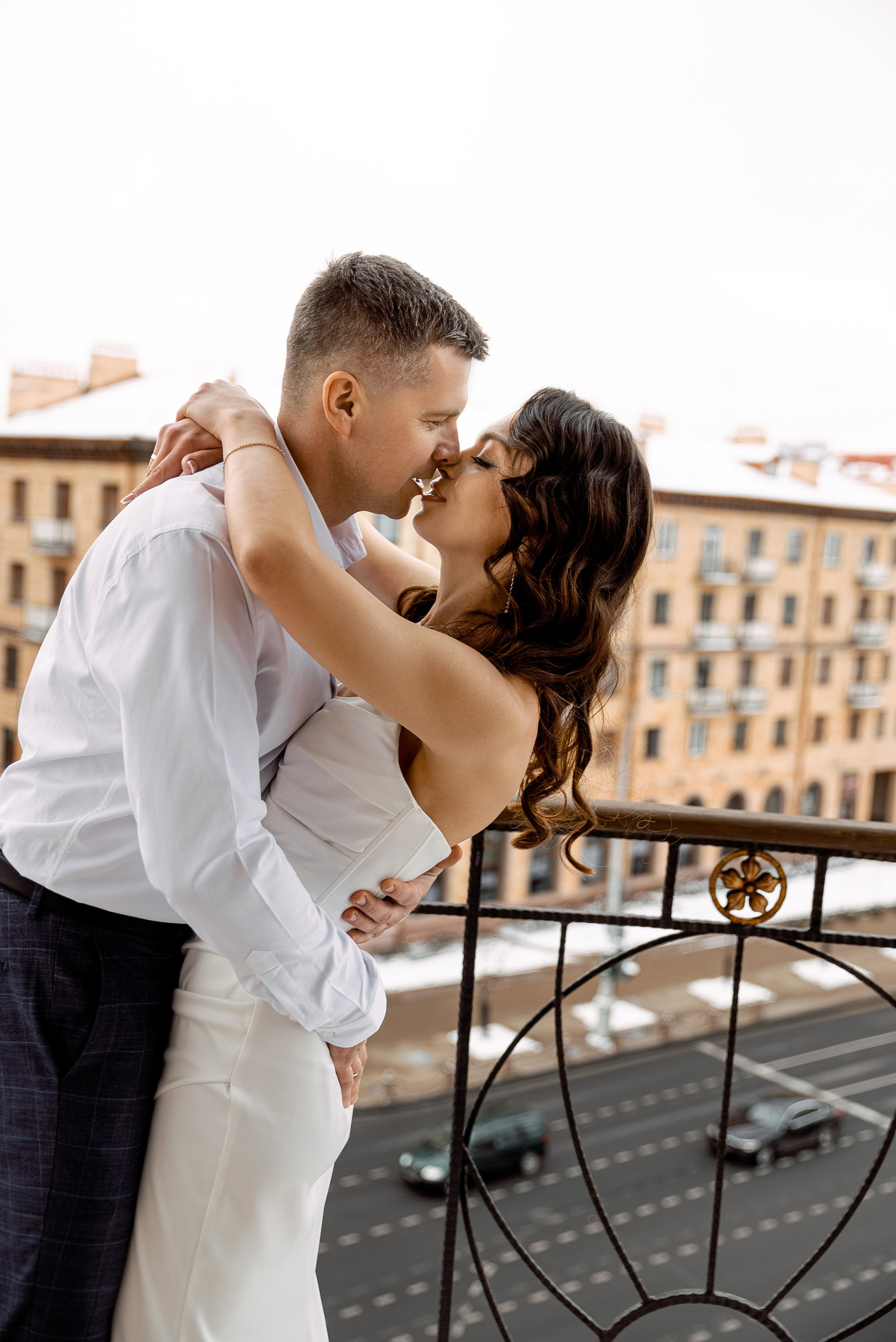 Топ локаций Минска для свадебной прогулки в дождь. Свадебный и портретный фотограф в Минске Наташа Каракулова