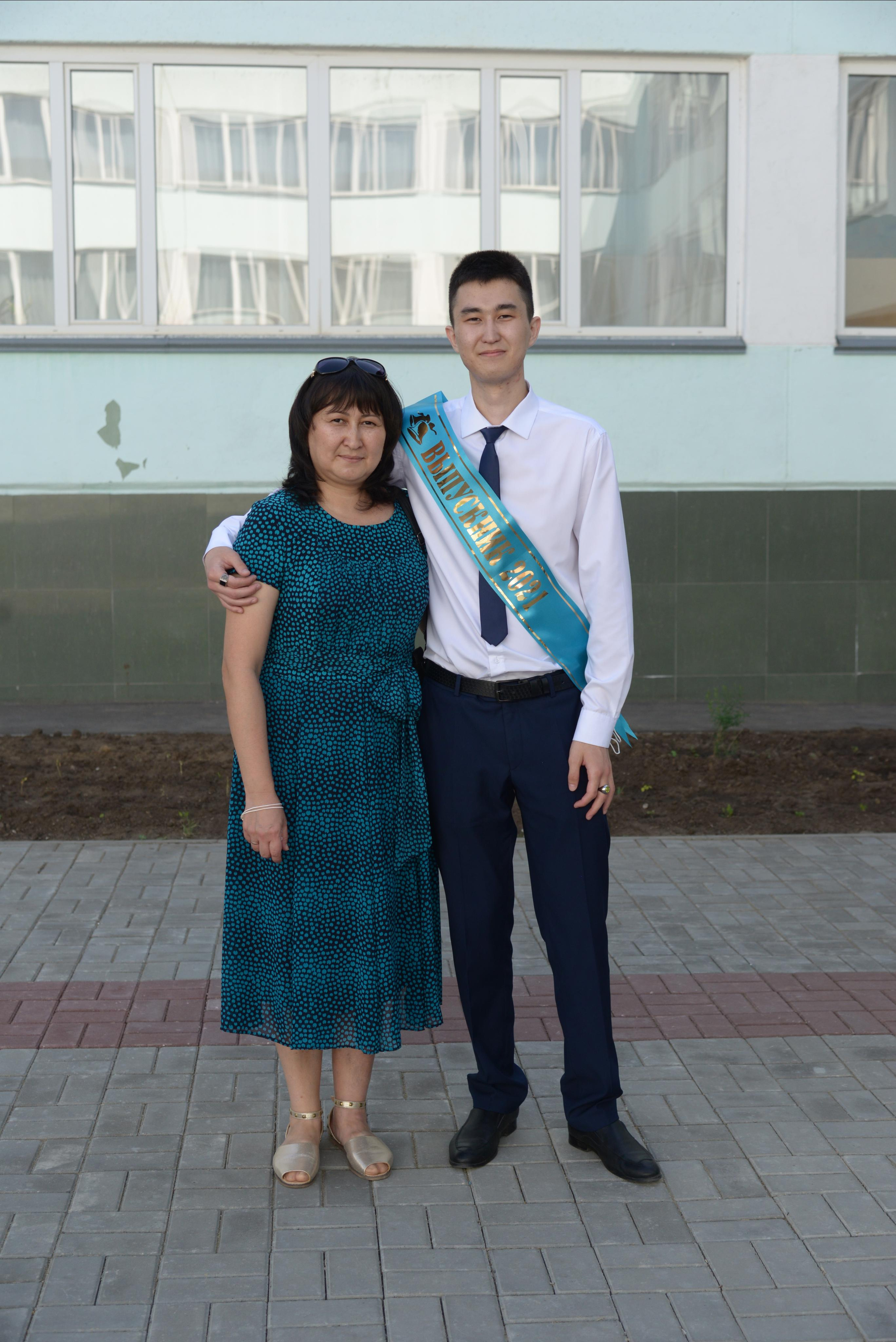 Фотограф на выпускной в школе. Детский и школьный фотограф в Костанае Рабига Сейткенова