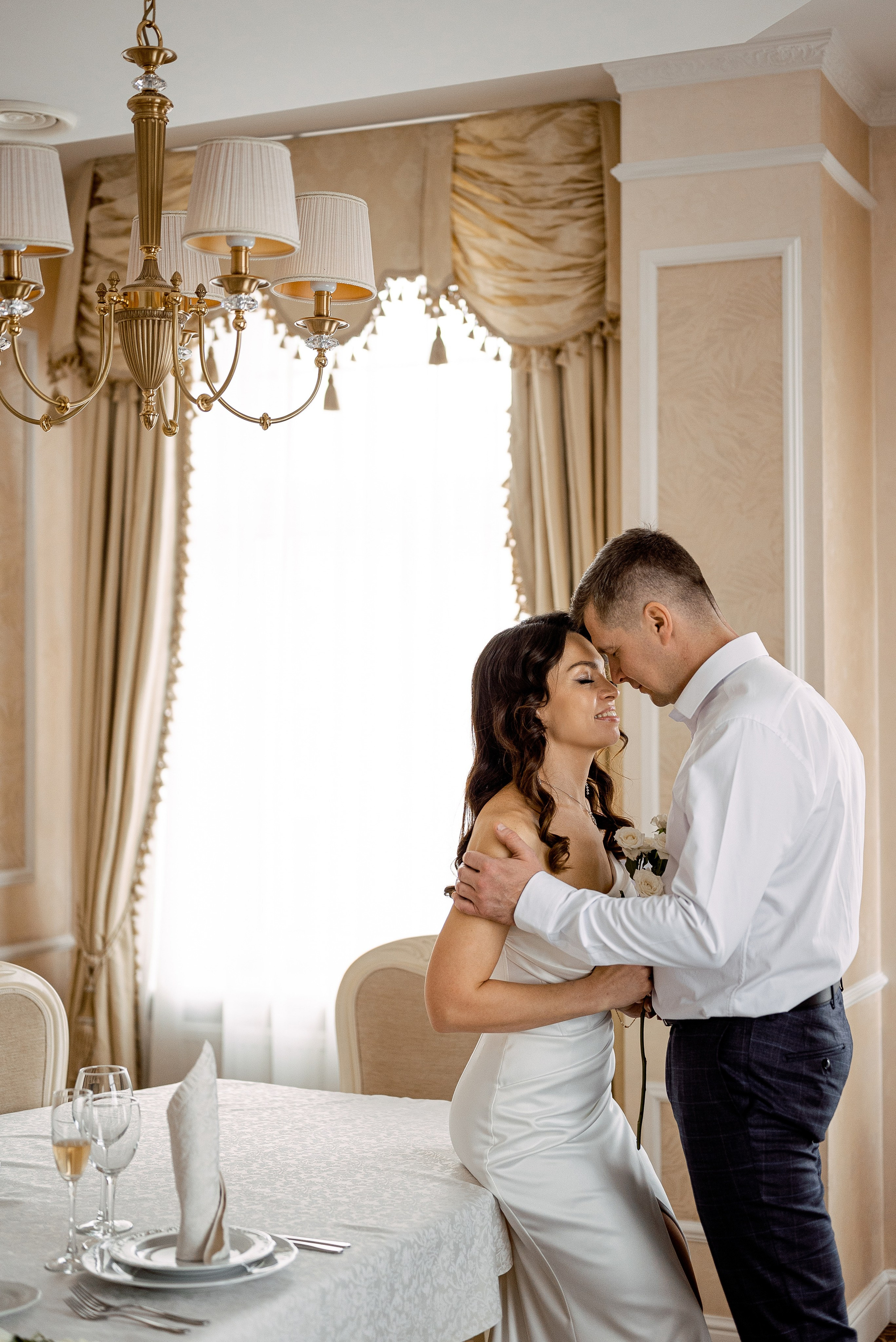 Топ локаций Минска для свадебной прогулки в дождь. Свадебный и портретный фотограф в Минске Наташа Каракулова