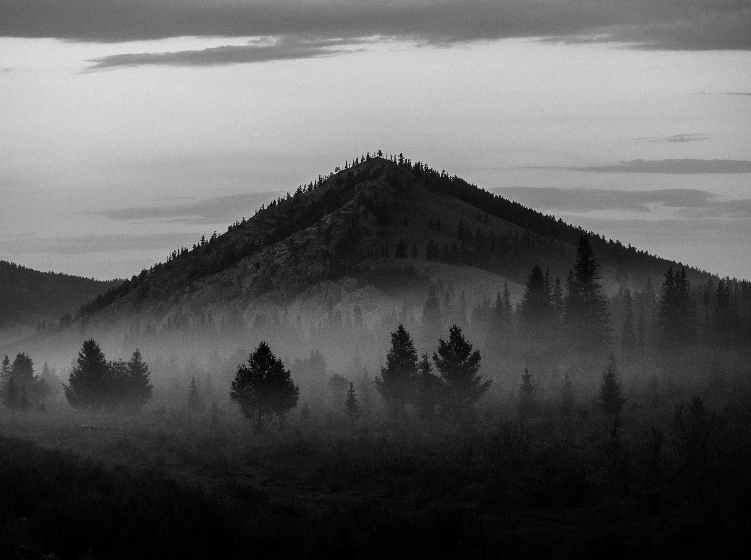 Чёрно-белый пейзаж. Видеооператор приключений × Сергей Скрынник