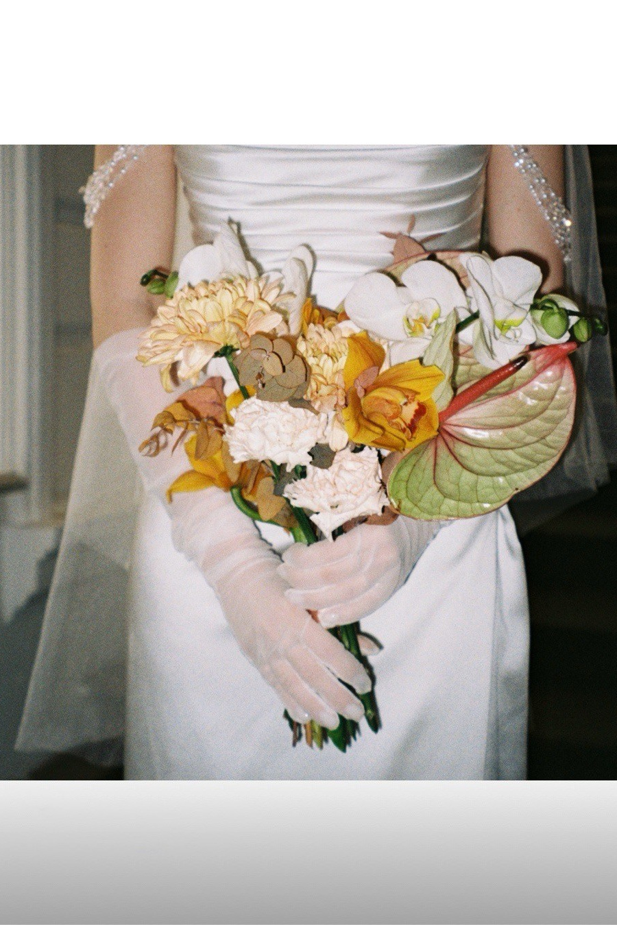Акцент на букет. Свадебный фотограф Марина Попова