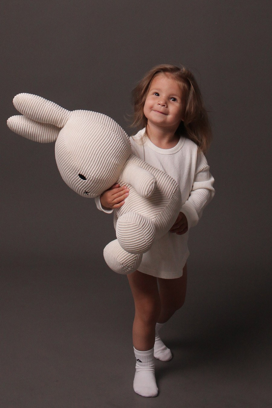 Темно-серый фон в Автопортретной. Self-portrait studio in Samara