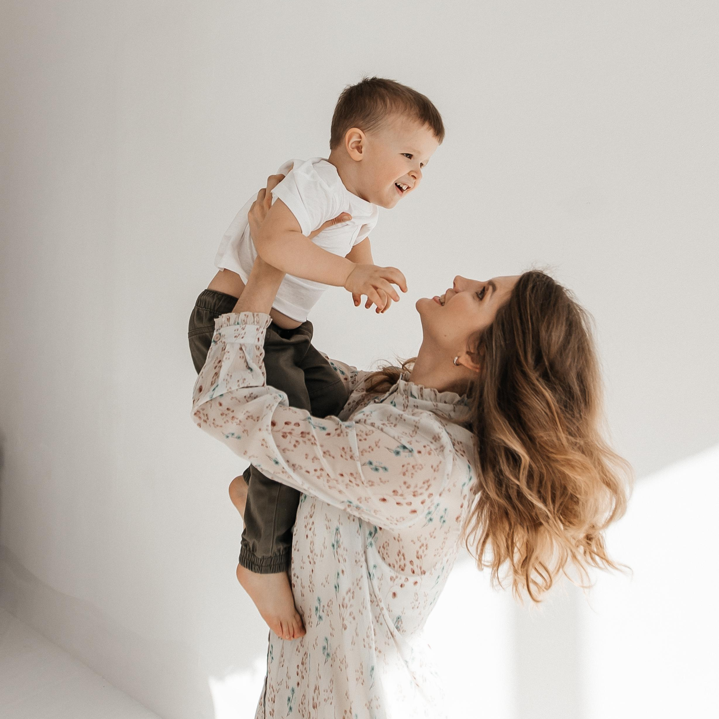 Семейная и персональная фотосессия. Фотограф Авилова Дарья ● Тюмень● Съемка больших семей ●Архив поколений