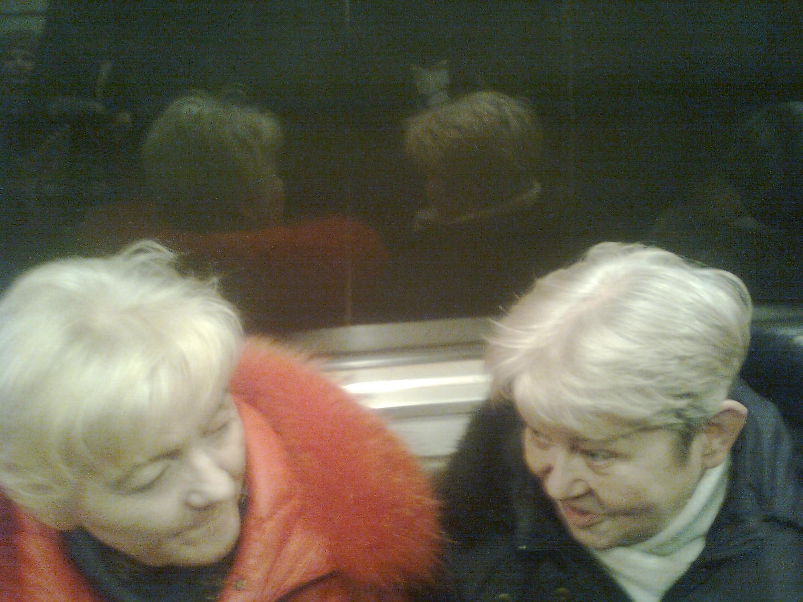 Питерское метро. Художник. Фотограф