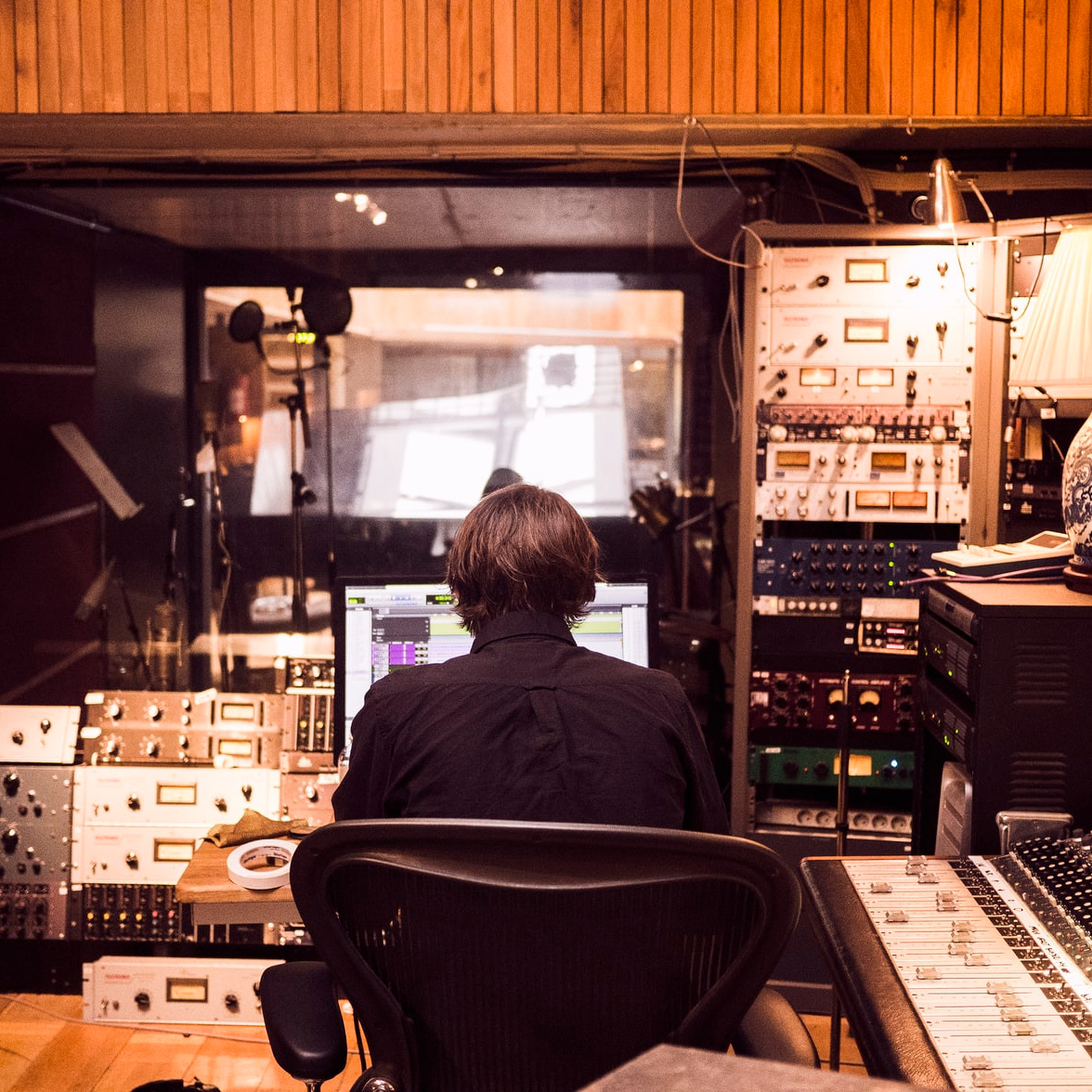 Услуги. Эксперт в музыкальном бизнесе — Виталий Хвалеев (Moonbeam)