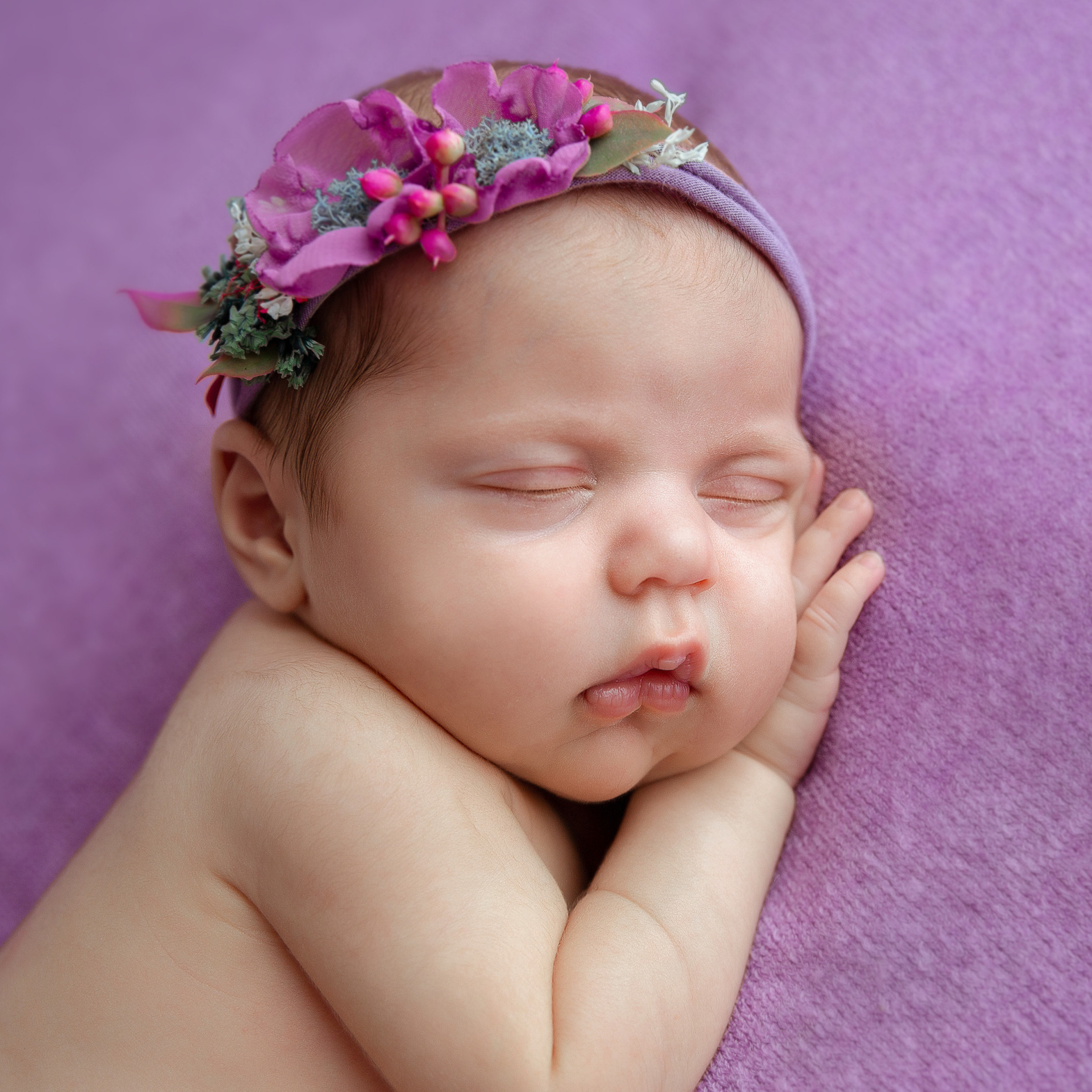 Съёмка новорожденного в классическом стиле. Фотограф новорождённых Одинцово и Одинцовский район Московской области