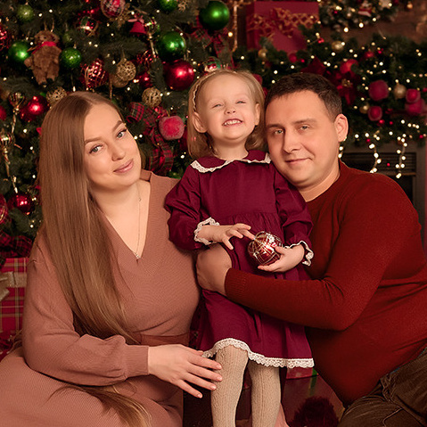 Новогодняя семейная фотосессия в студии