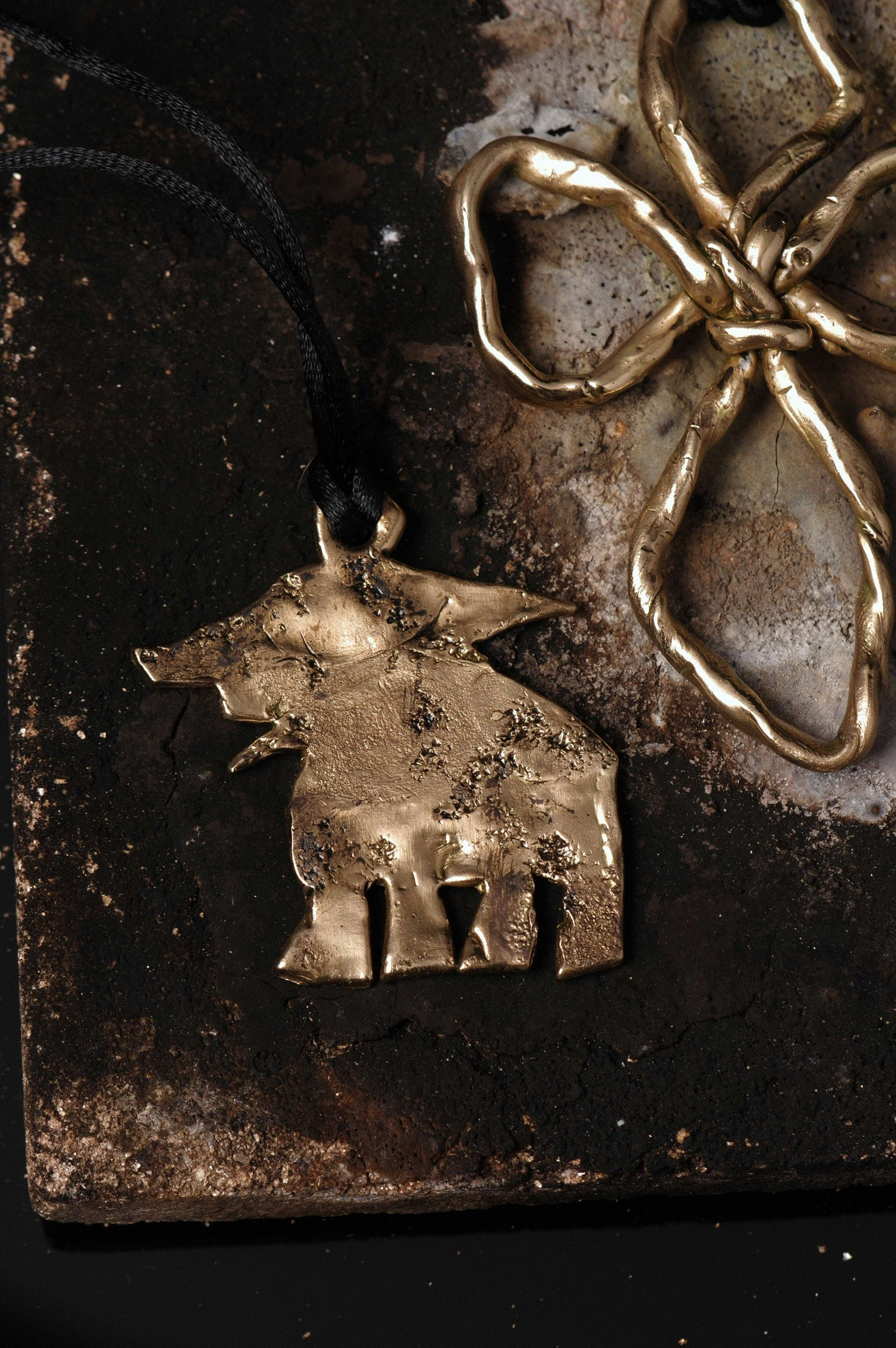 Ode aux sens — коллекция авторских кулонов. EUGENIKA JEWELS — Идеальные украшения для избранных