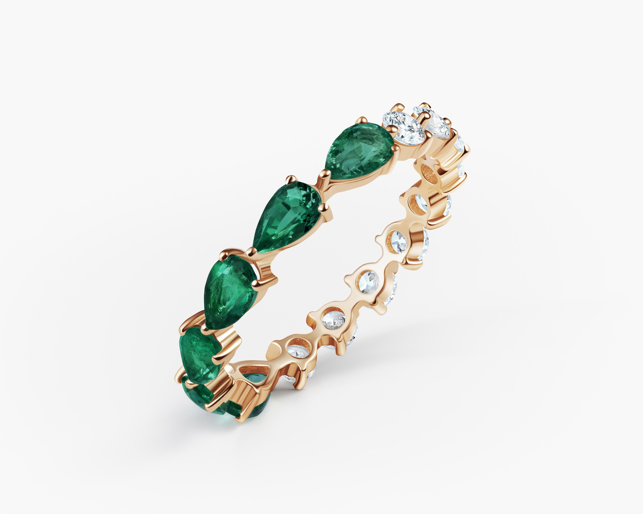 Emerald Rings. Retoucher Olga Bogdanova