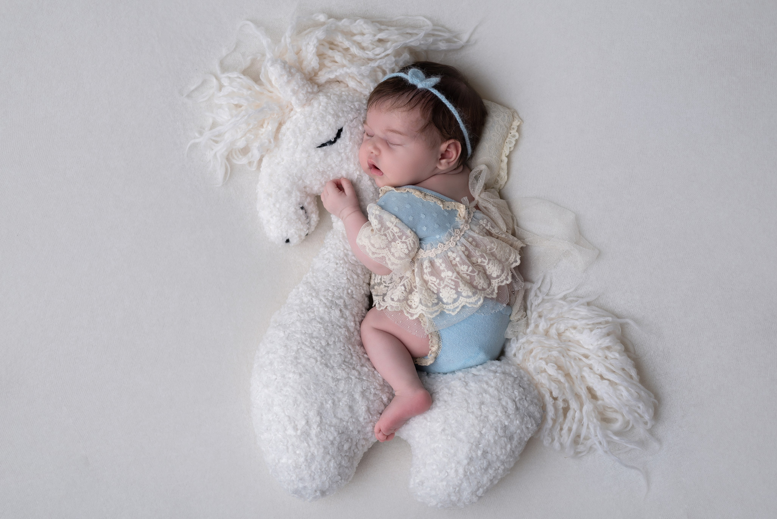 Гардероб девочки. Фотограф новорожденных в Екатеринбурге Анастасия Карманова