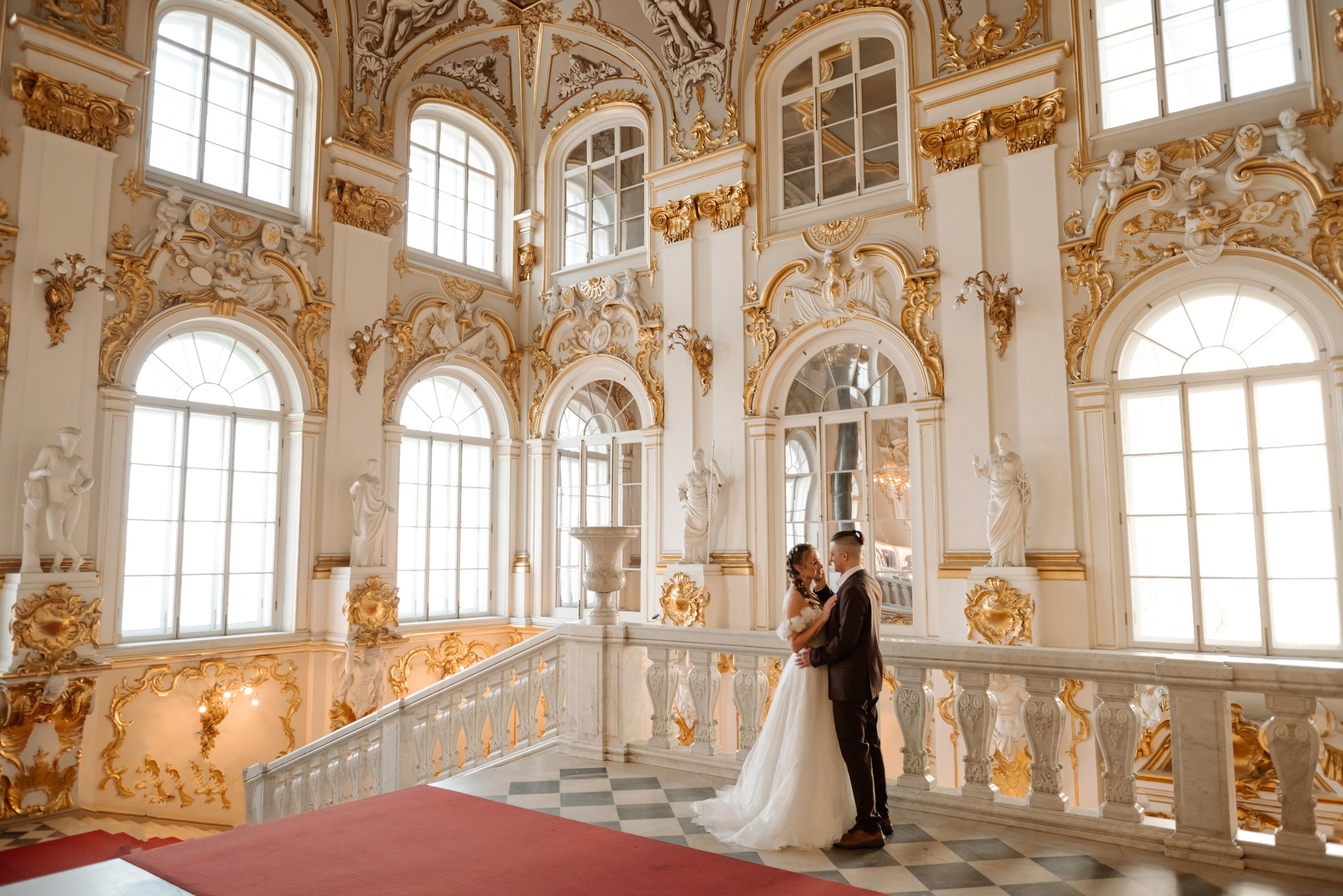 Свадебная фотосессия в Эрмитаже Санкт-Петербург