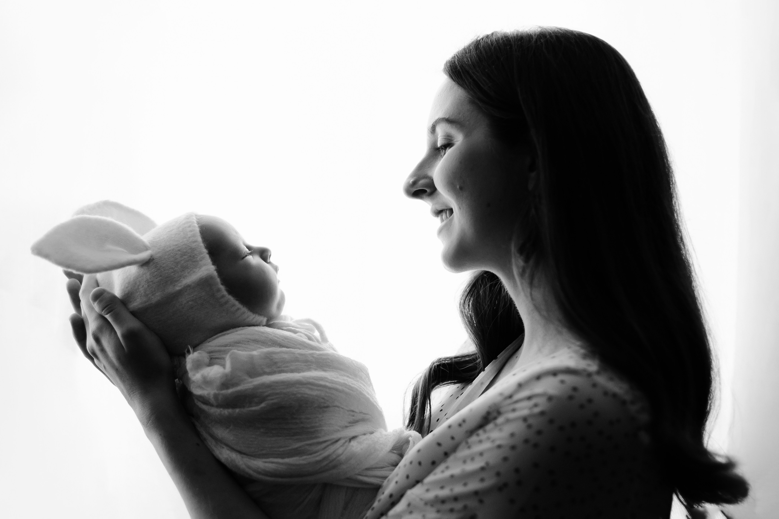 Newborn-Lifestyle-Fotoshooting für Neugeborene. Tipps zur Zubereitung. Fotografin in München Dasha Antipina