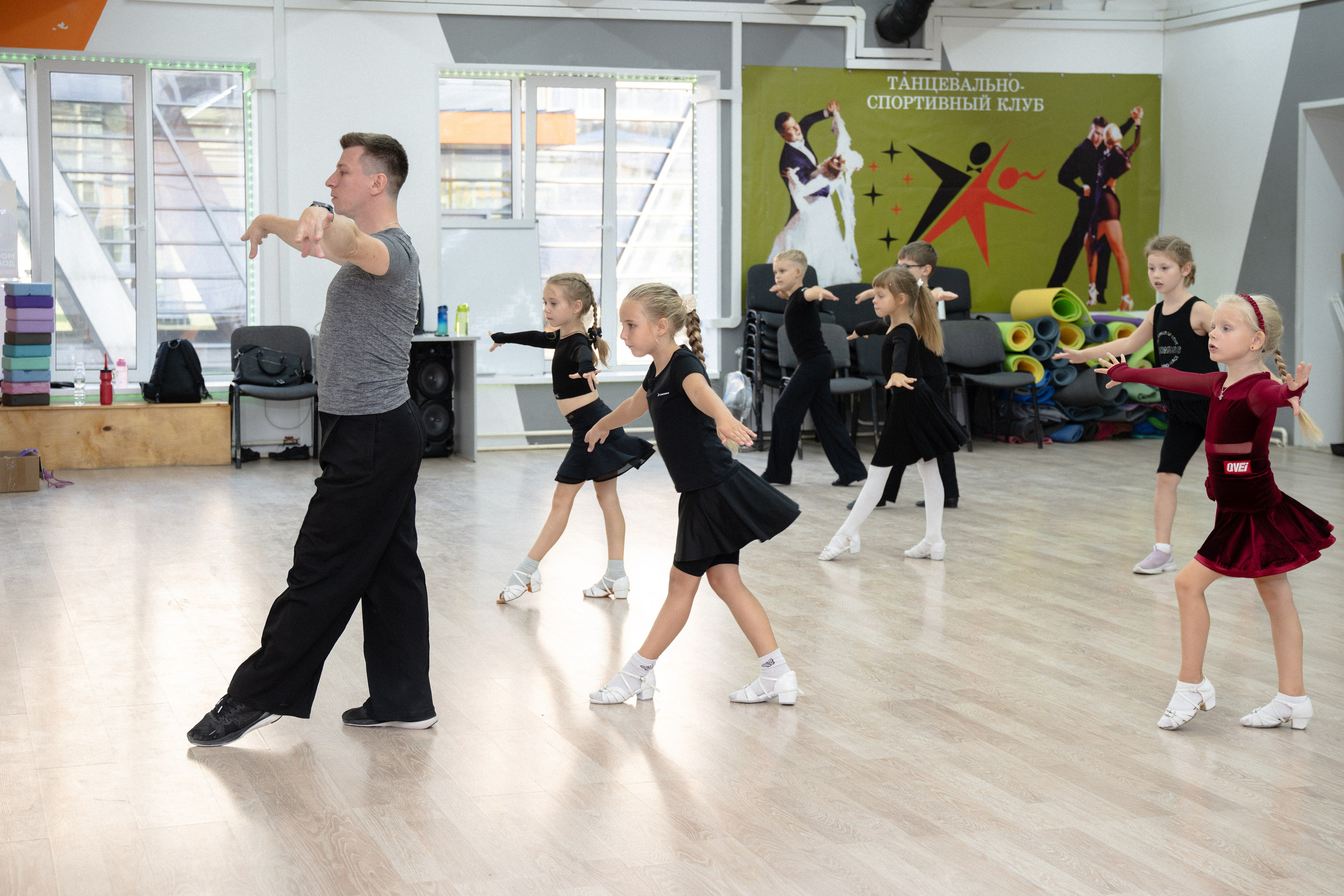 КонТакт — спортивные бальные танцы в Москве