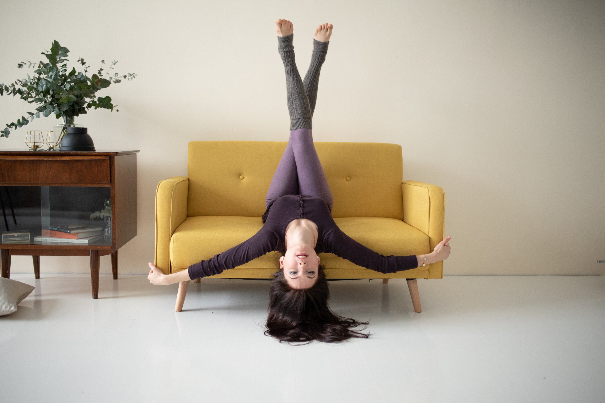 Деловая фотосессия для женщин в студии Москва