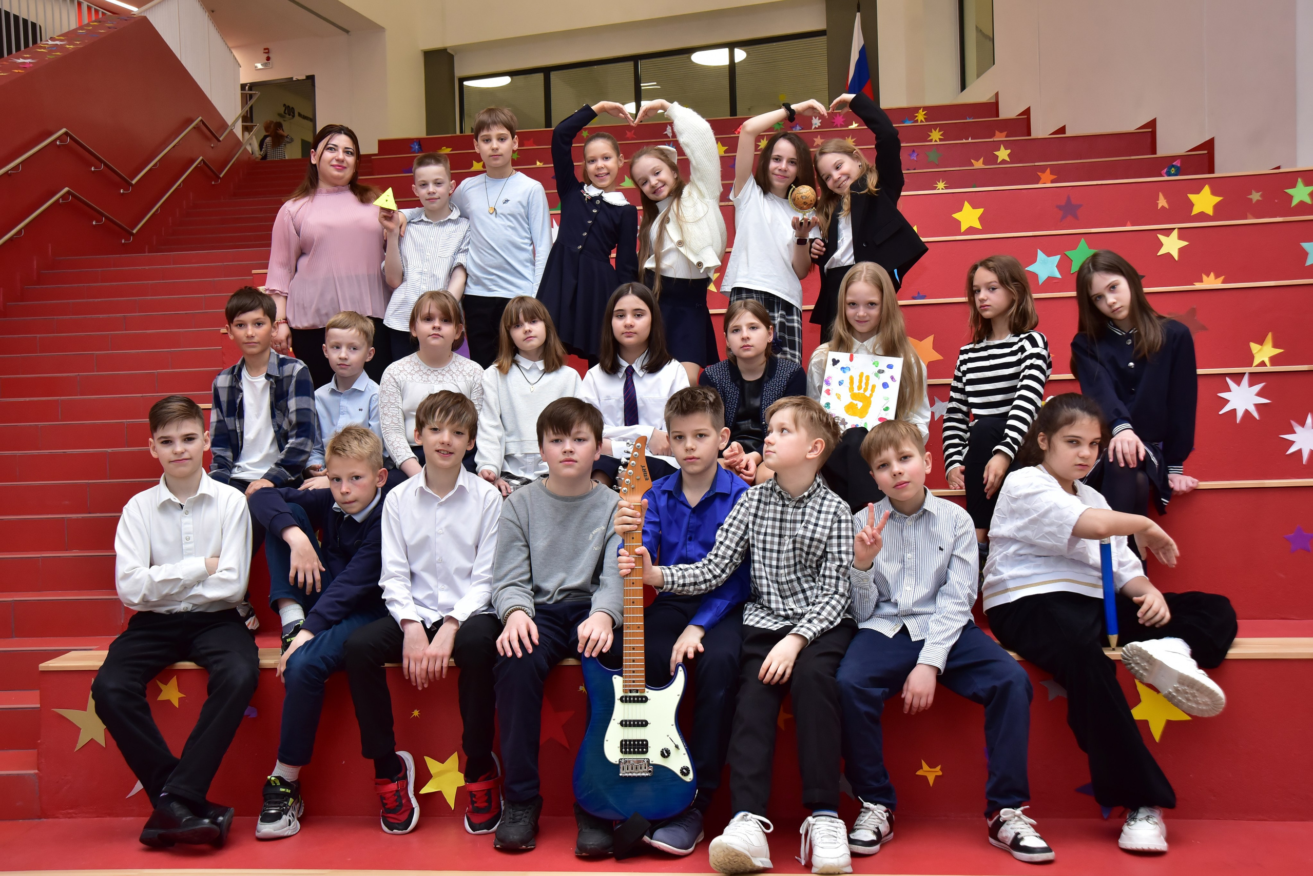 Выпускной альбом в средней школе. Стильные выпускные альбомы, детские фотосессии, сюжетные оживающие фотографии