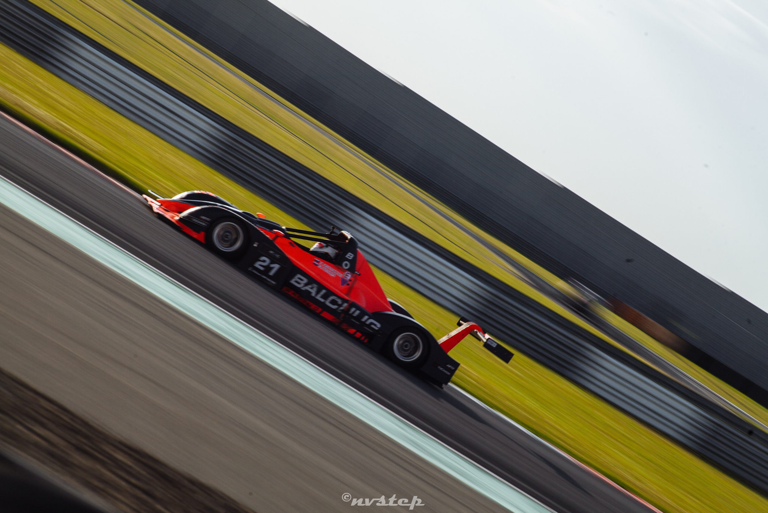 Российская серия гонок на выносливость ярко открыла сезон гонкой Гран-при Авто Mail. Мультижанровый фотограф в Москве Наталия Степанова