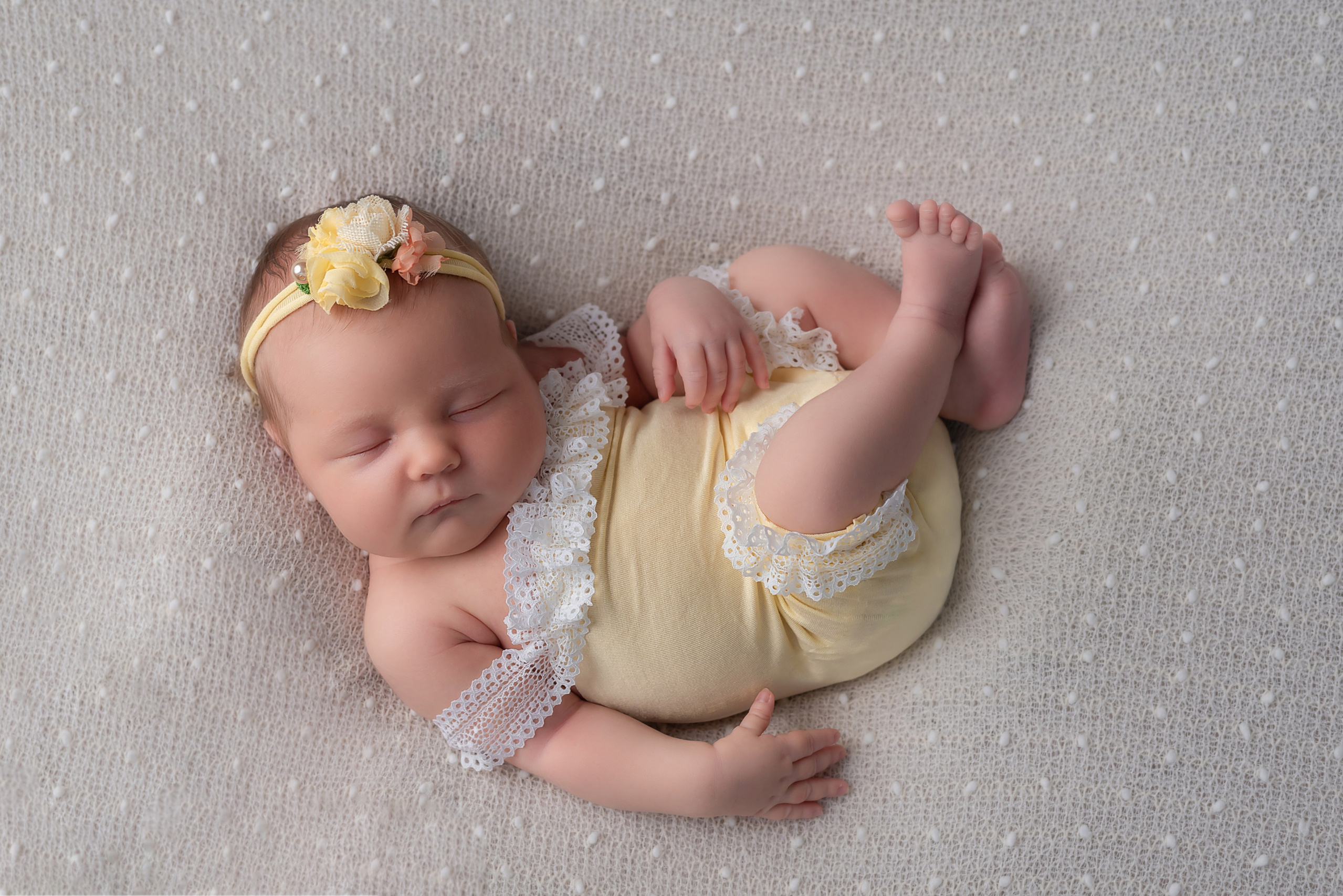 Гардероб девочки. Фотограф новорожденных в Екатеринбурге Анастасия Карманова