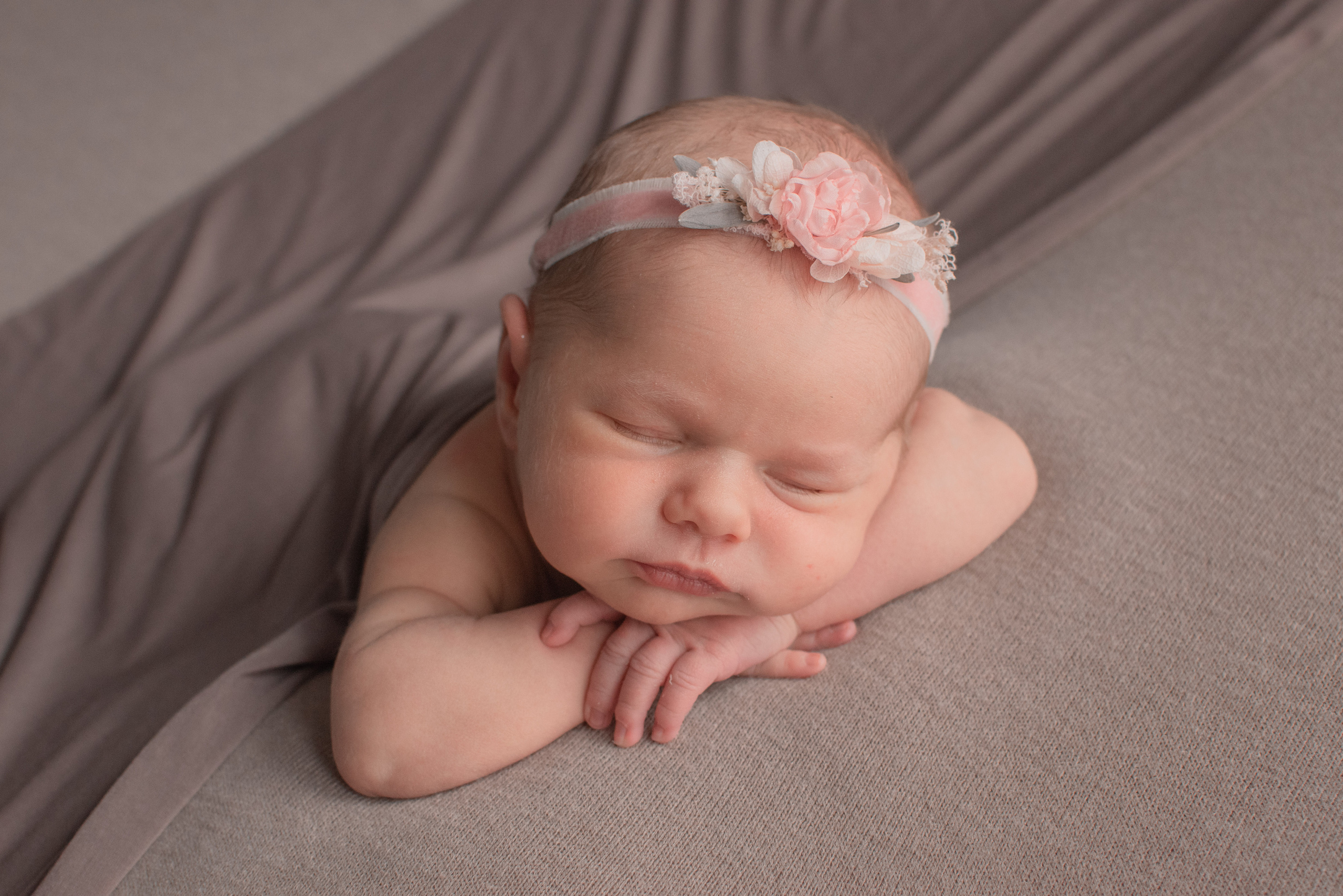 Домашняя. Фотограф новорожденных Алеся Парфёнова
