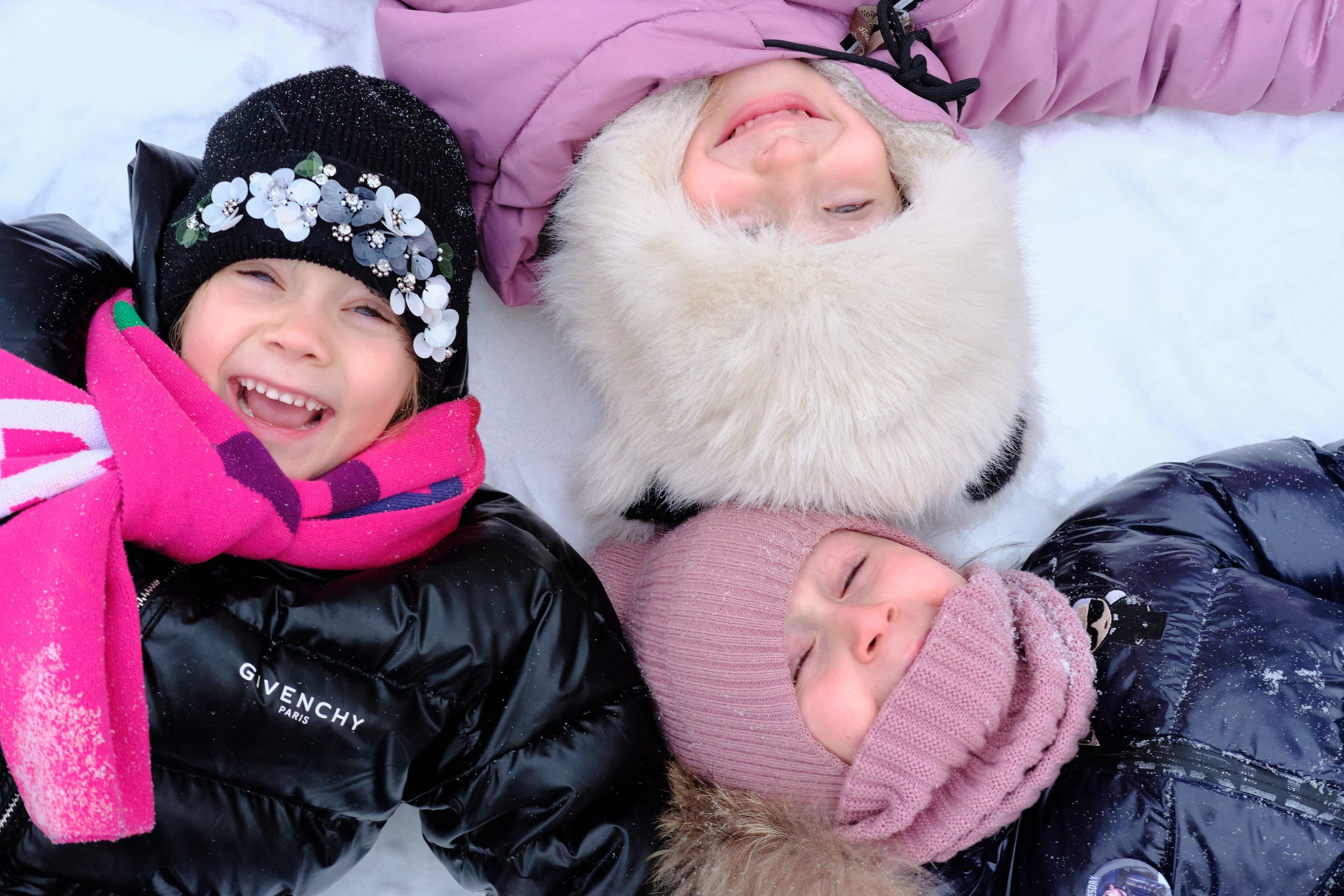 Забронировать услугу «Выпускной альбом» у фотографа Кати Вербицкой. К-КАДР — выпускные альбомы для детского сада, семейные фотографии, предметная и модельная съемка в СПб