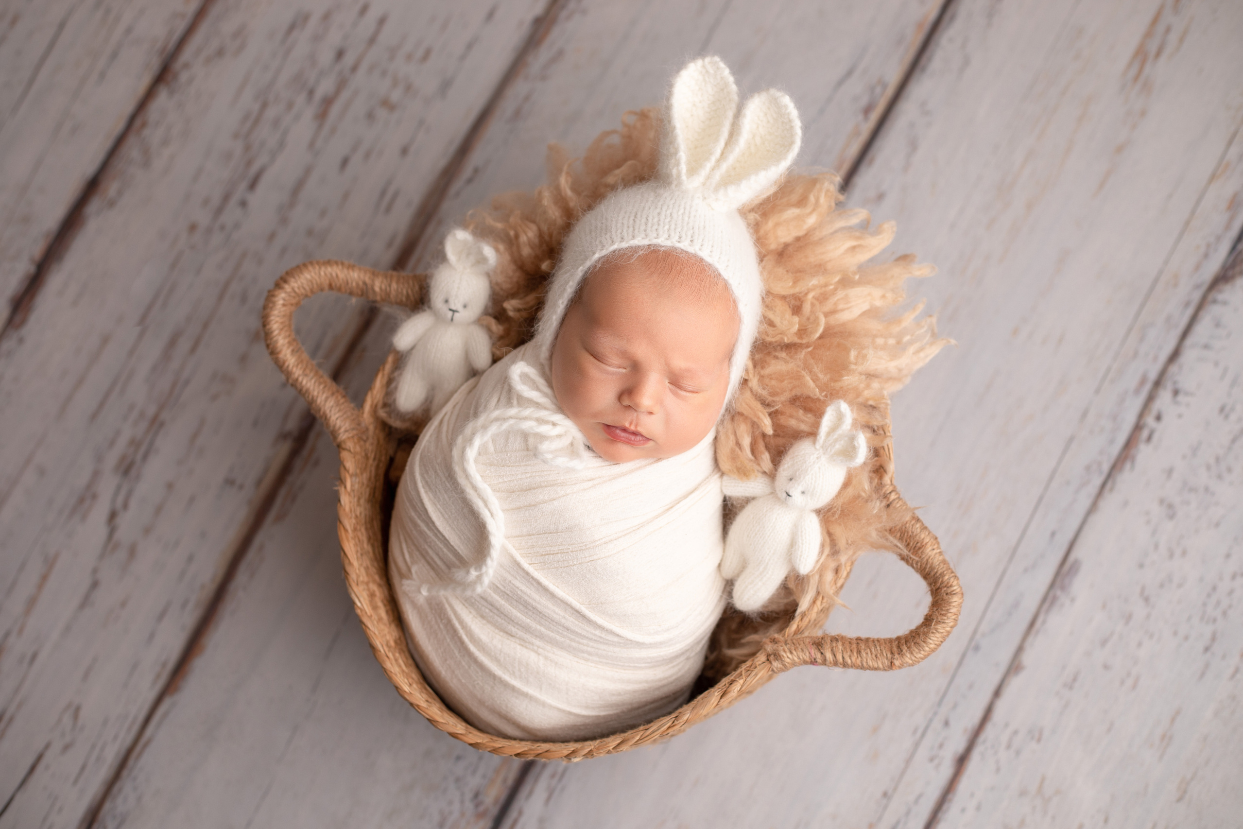 Услуги на фотосессии новорожденных в Москве. Фотограф новорожденных в Москве. Фотосессия новорожденных в Москве