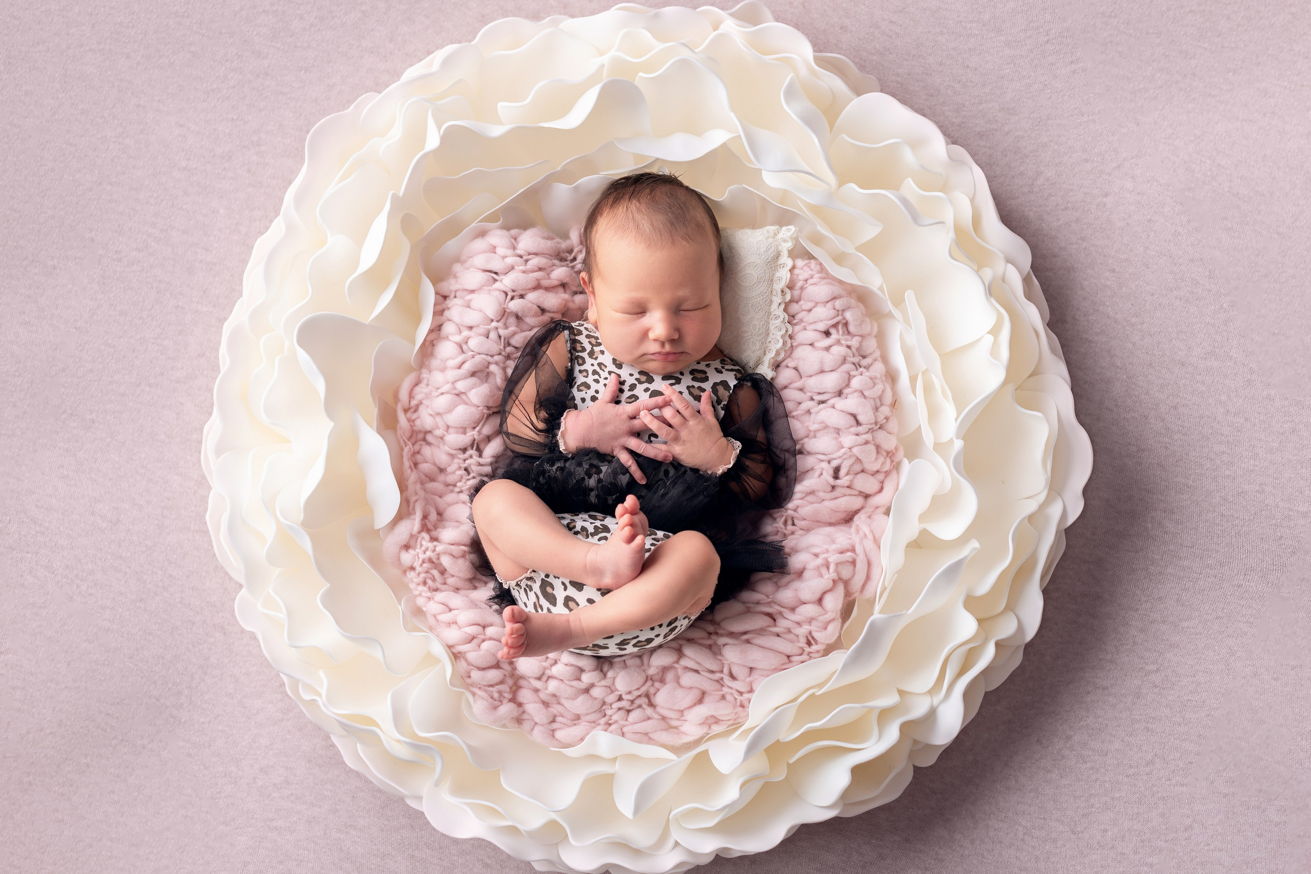 Гардероб девочки. Фотограф новорожденных в Екатеринбурге Анастасия Карманова