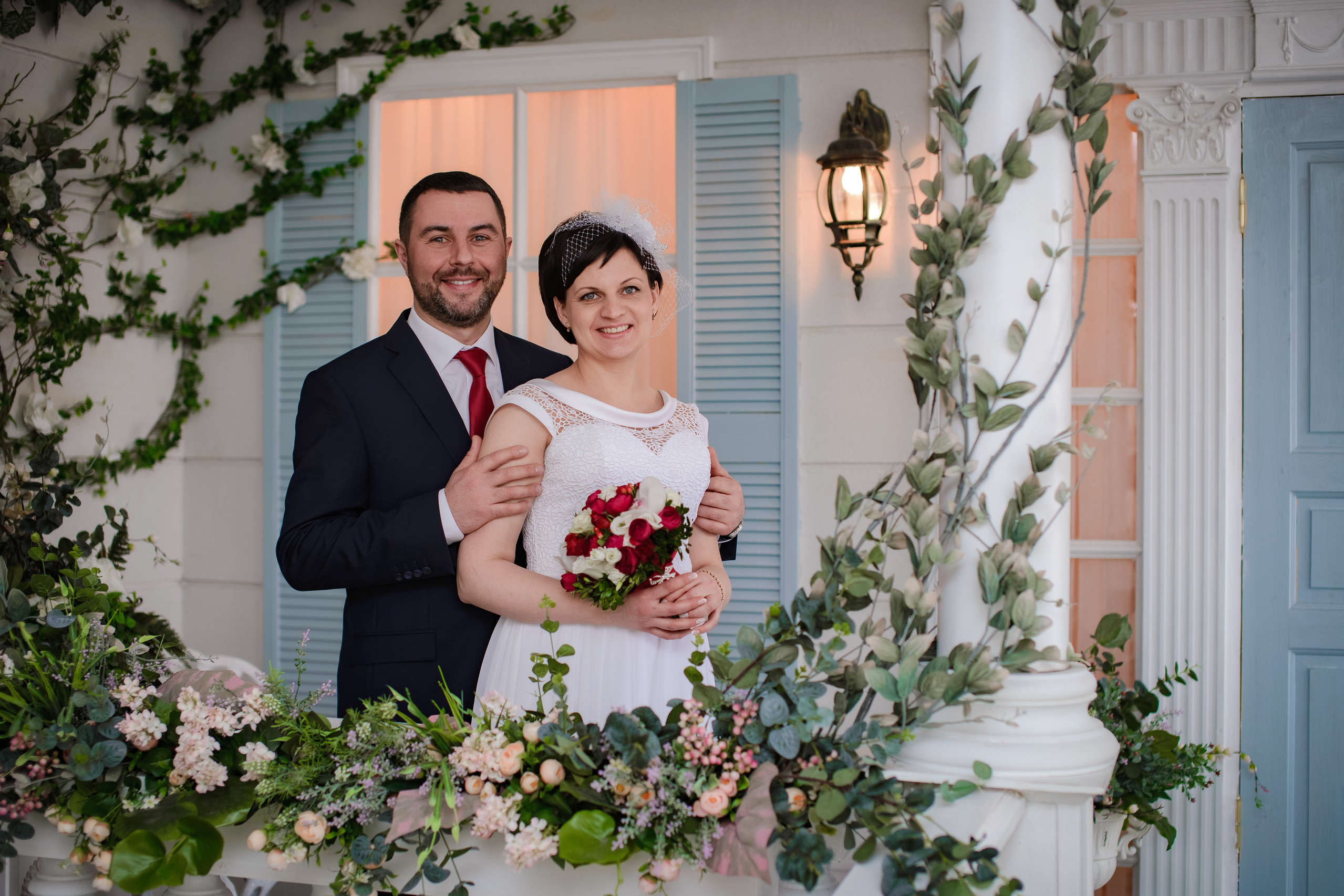 Свадебная фотосессия в студии в Санкт-Петербурге зимой и в плохую погоду.